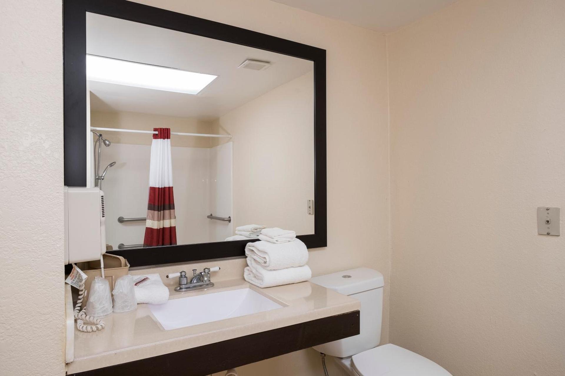 Red Roof Inn PLUS+ & Suites Opelika photo 50