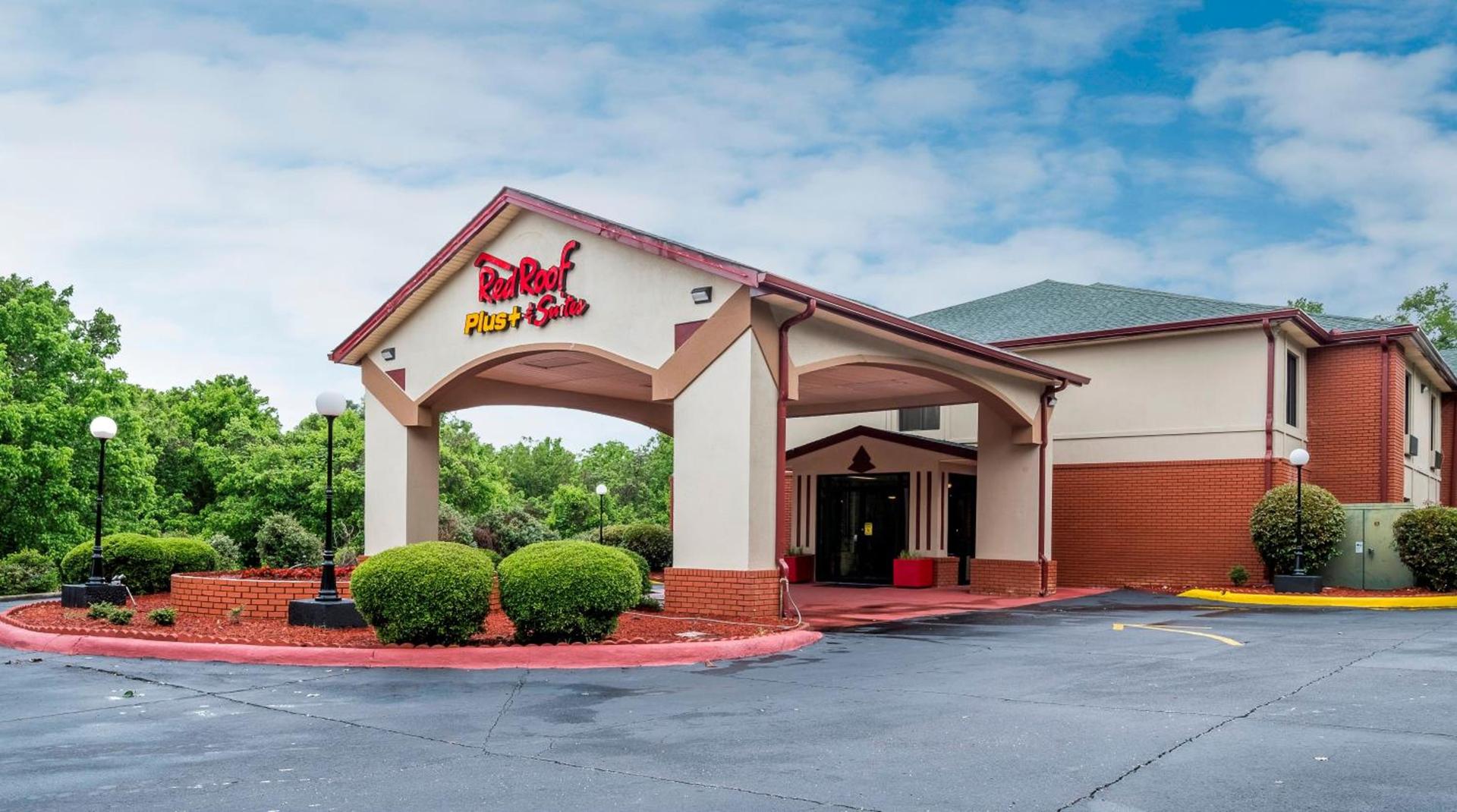 Red Roof Inn PLUS+ & Suites Opelika — hotel in Opelika
