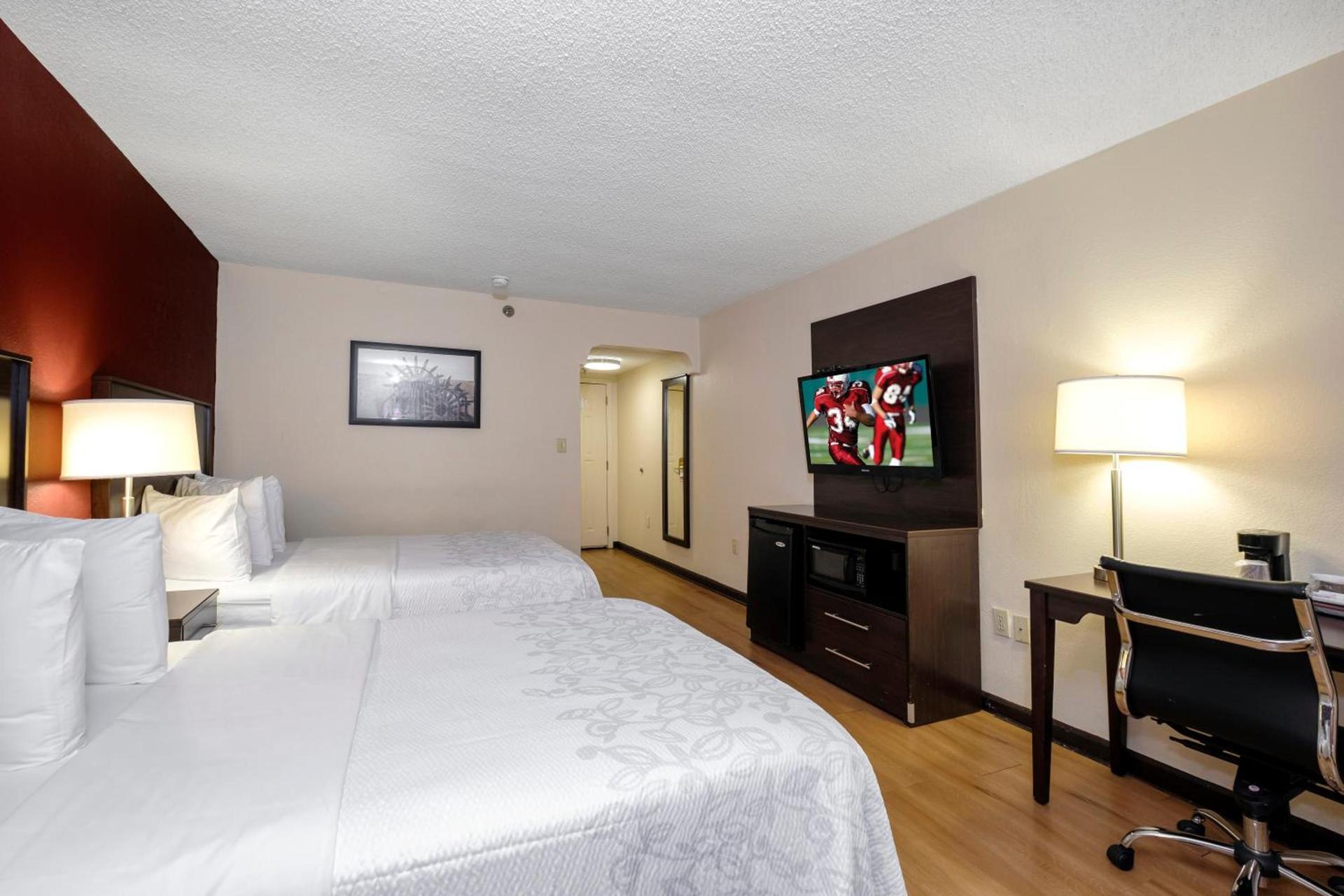 Red Roof Inn PLUS+ & Suites Opelika photo 20