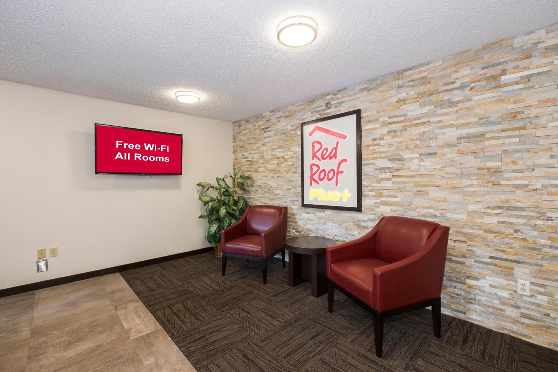 Red Roof Inn PLUS+ & Suites Opelika photo 11