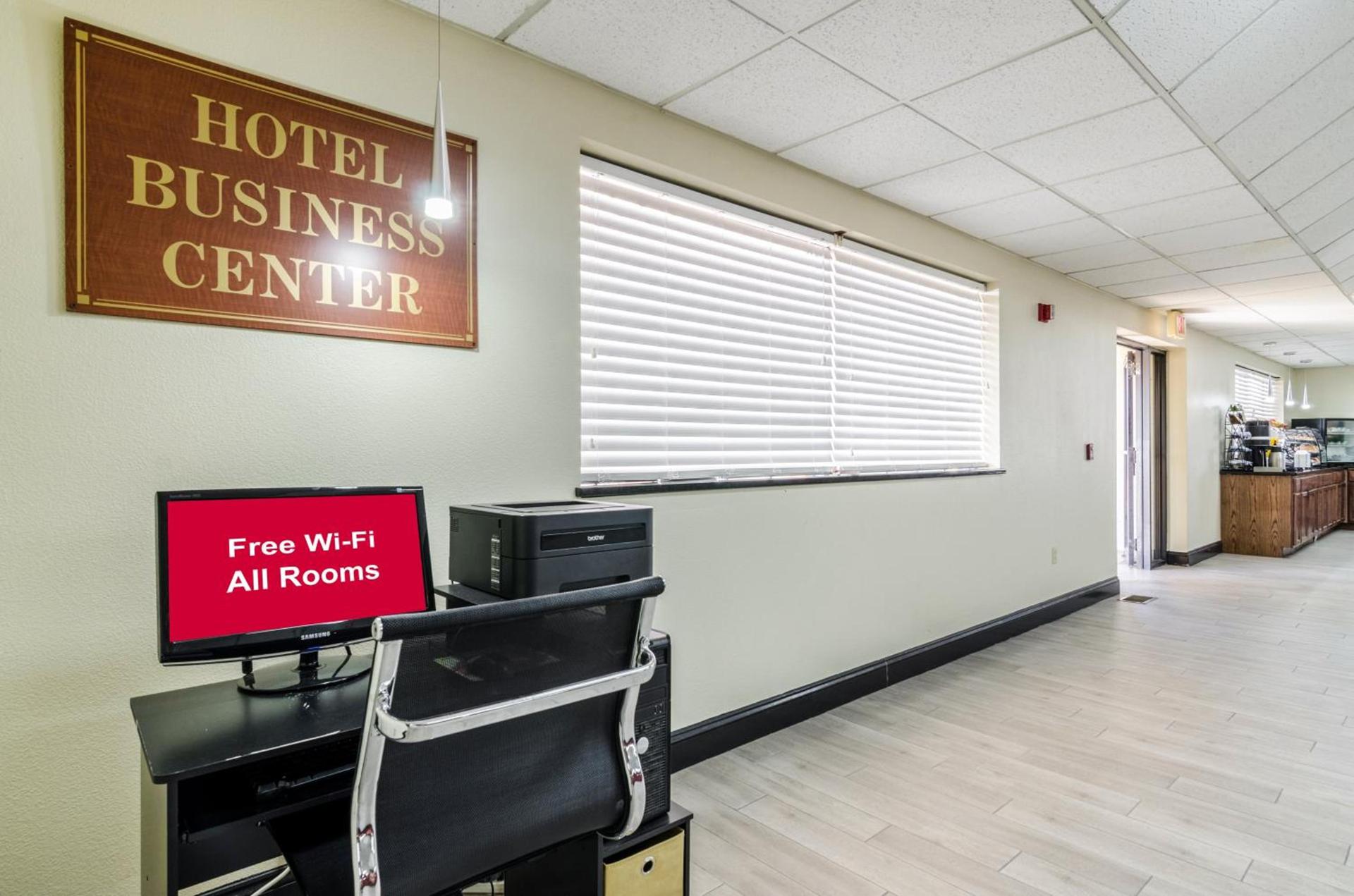 Red Roof Inn & Conference Center Wichita Airport photo 13