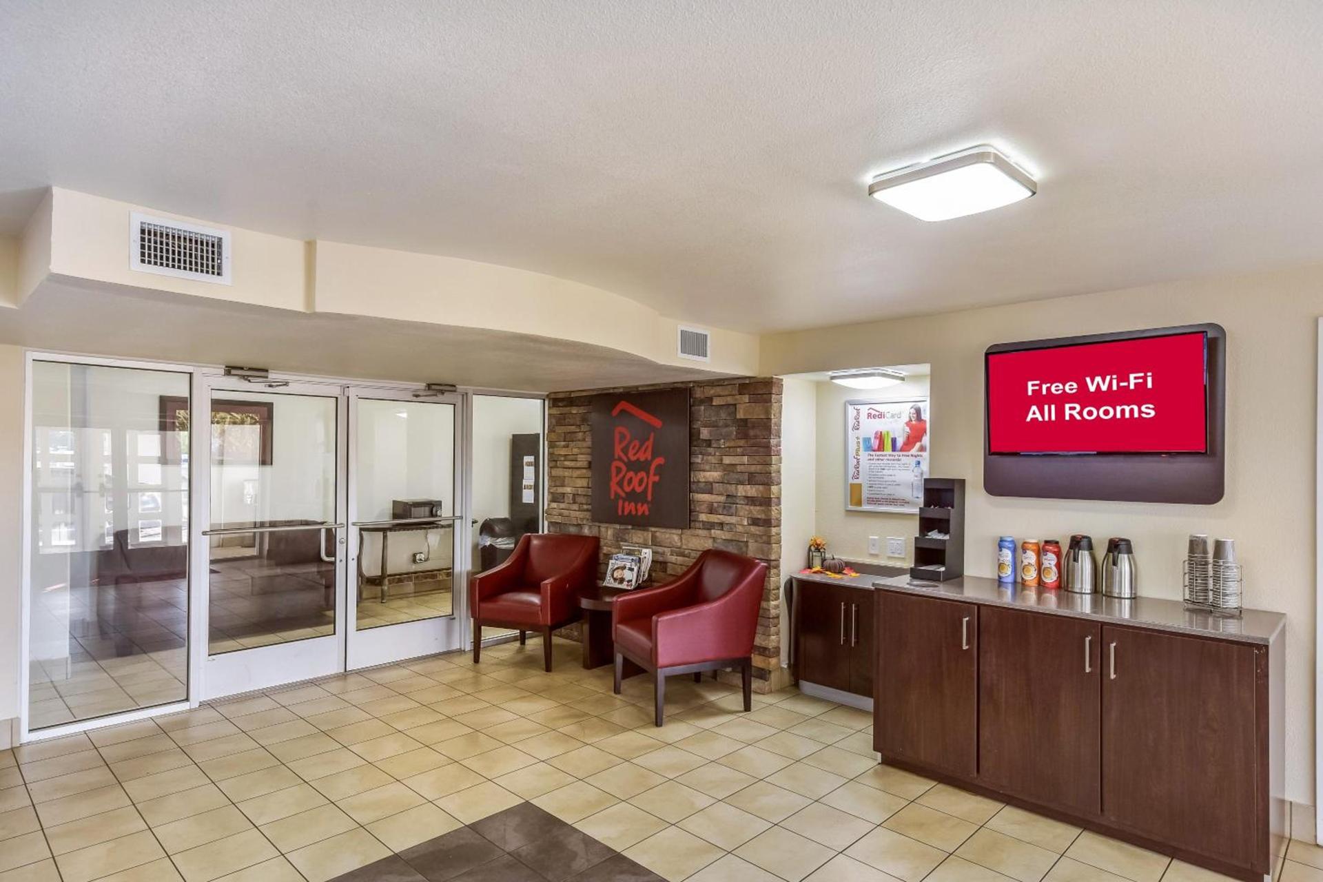 Red Roof Inn Plano photo 7