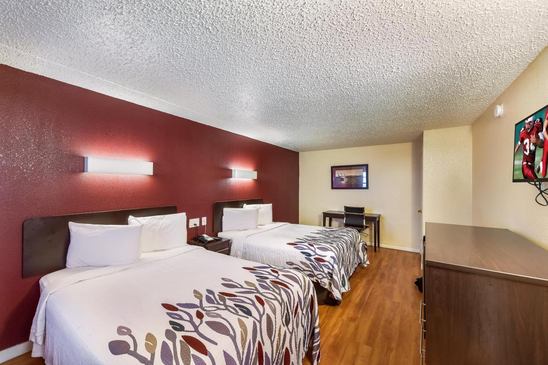 Red Roof Inn Plano photo 13