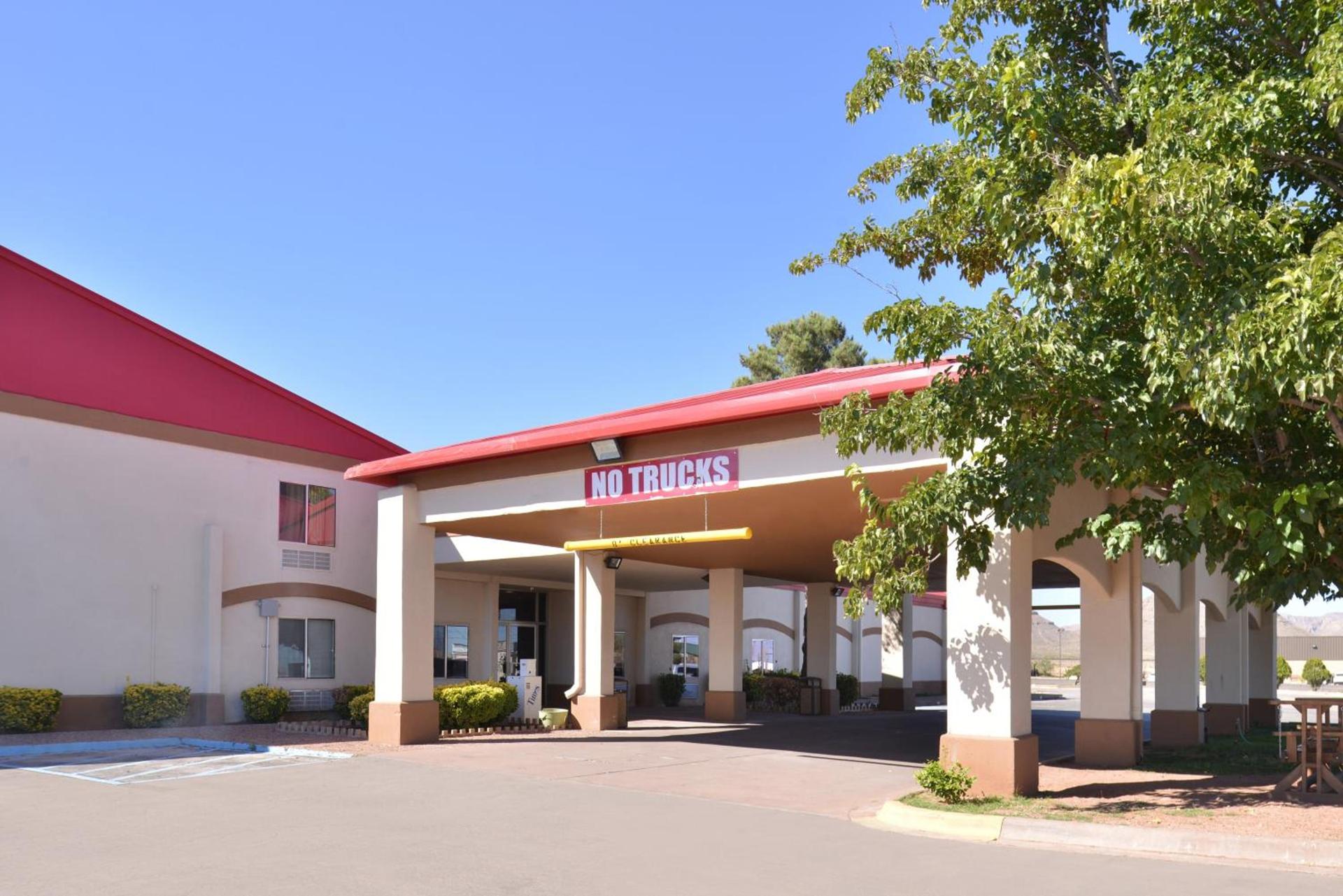 Red Roof Inn Van Horn photo 2