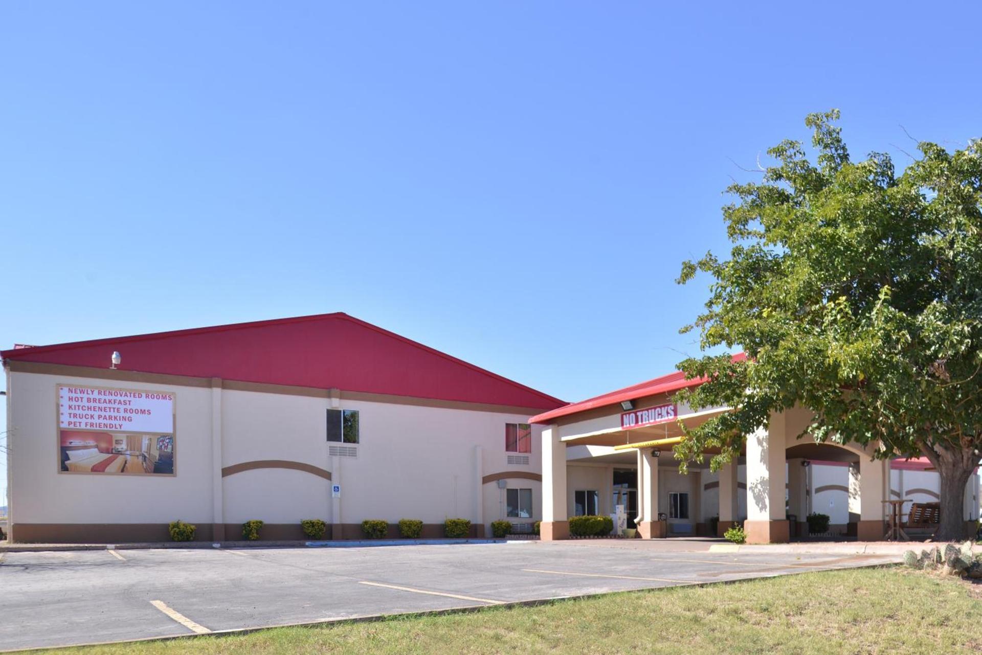 Red Roof Inn Van Horn photo 3