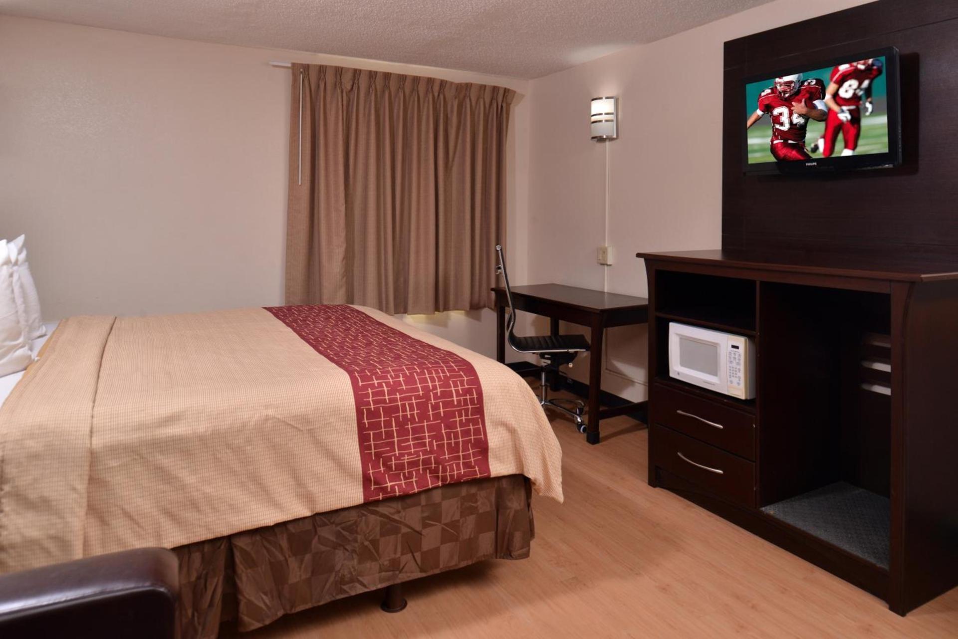 Red Roof Inn Van Horn photo 18