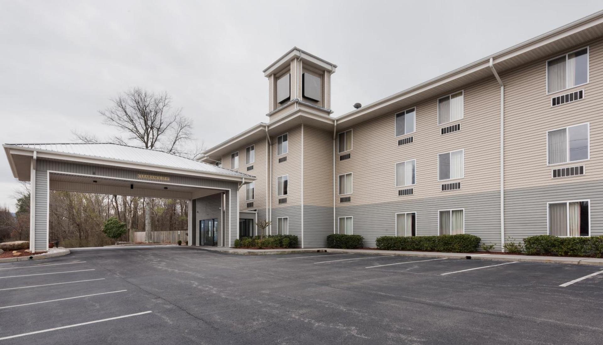 Red Roof Inn Etowah – Athens, TN photo 2