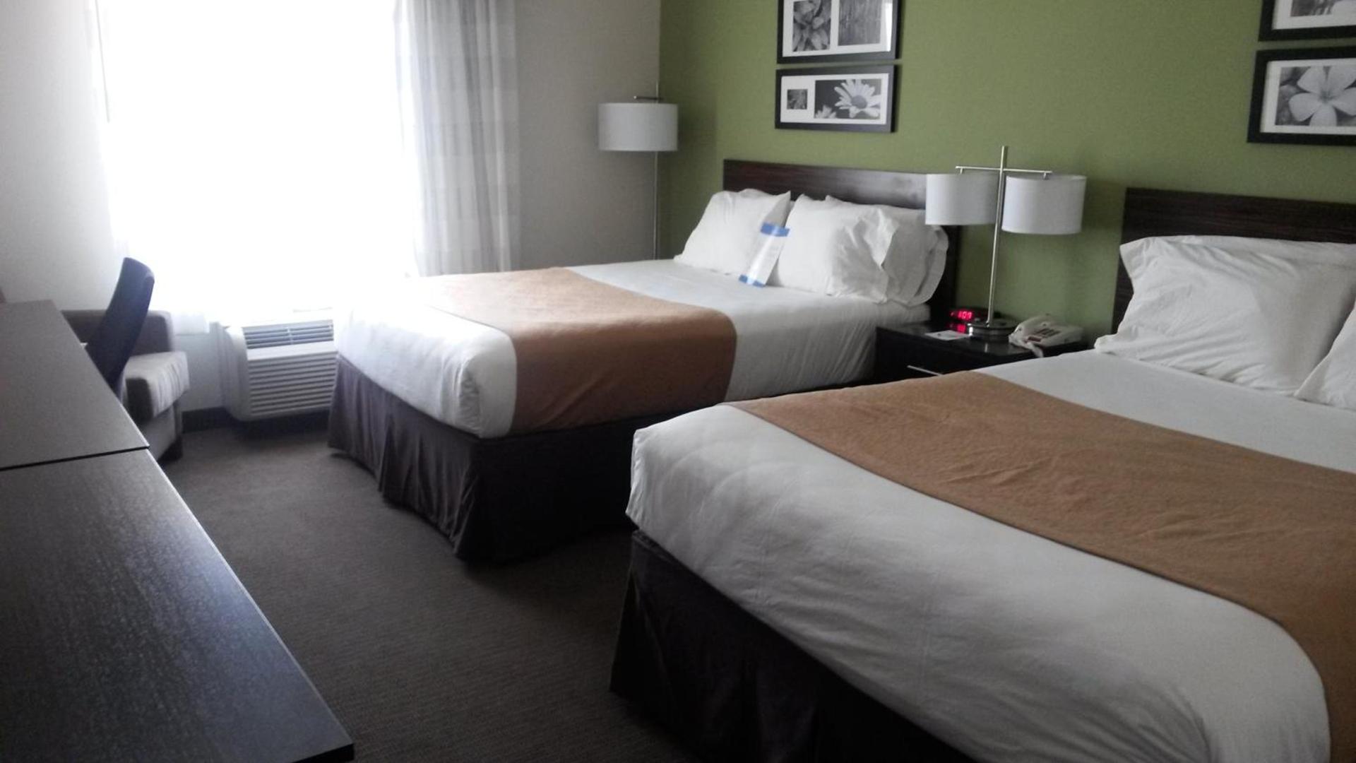 PetroStay Inn & Suites Cotulla photo 24