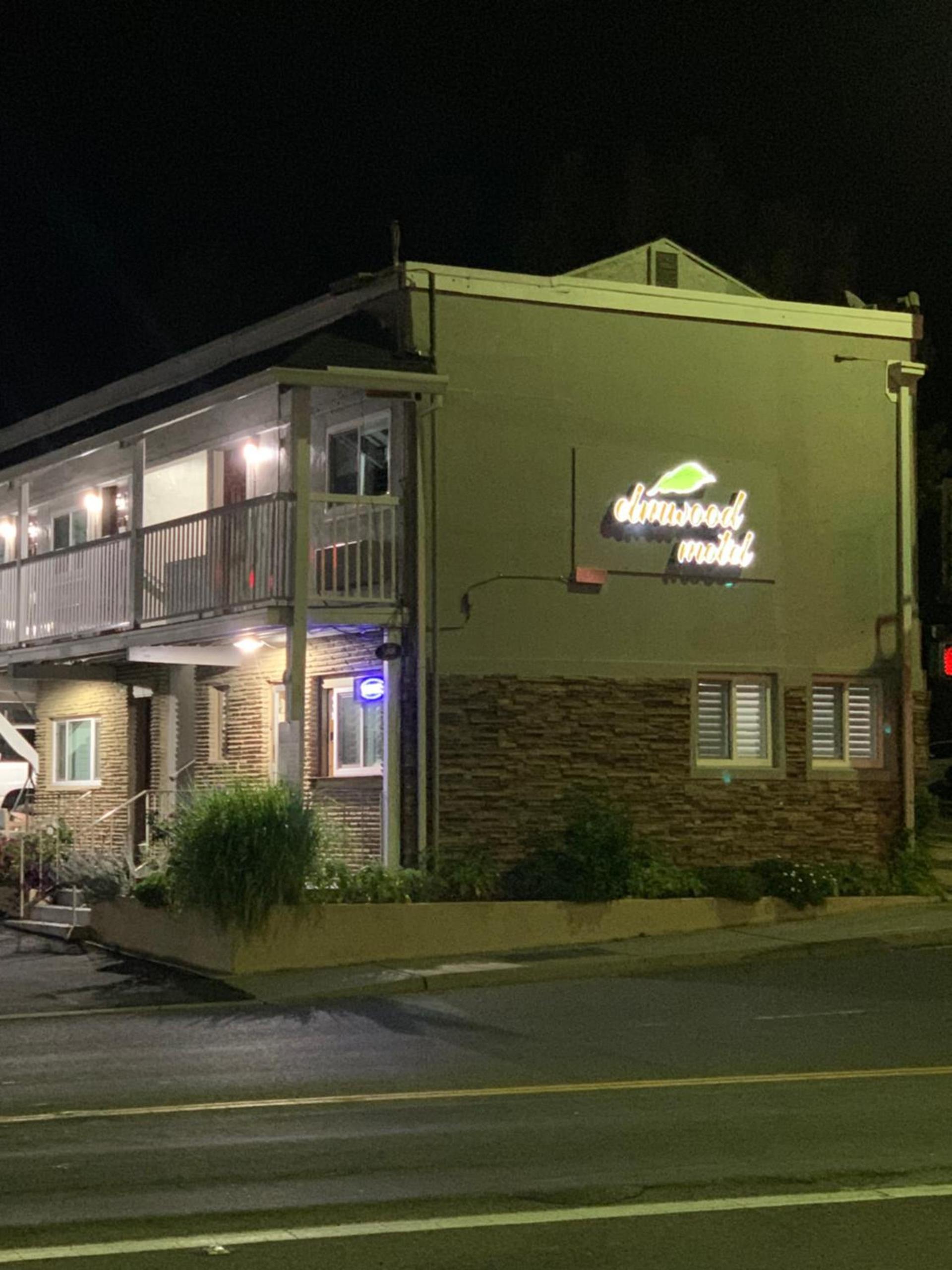 Elmwood Motel photo 10