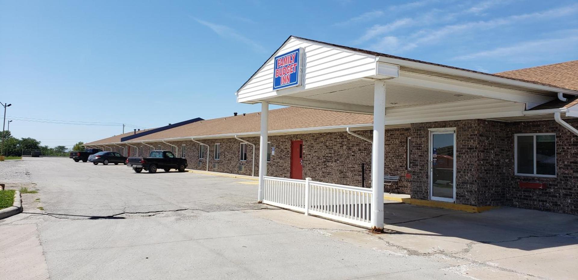Family Budget Inn photo 1