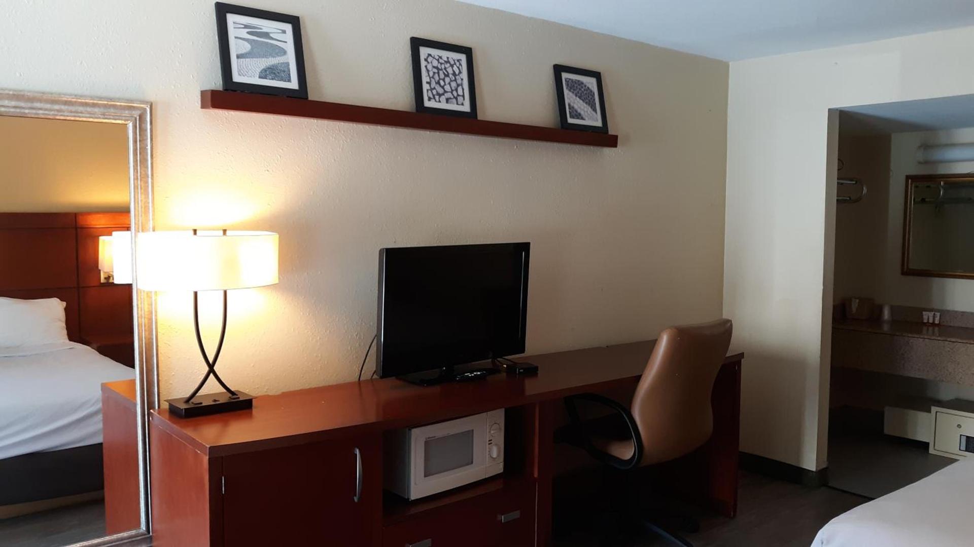 Baymont by Wyndham Williamsburg photo 30