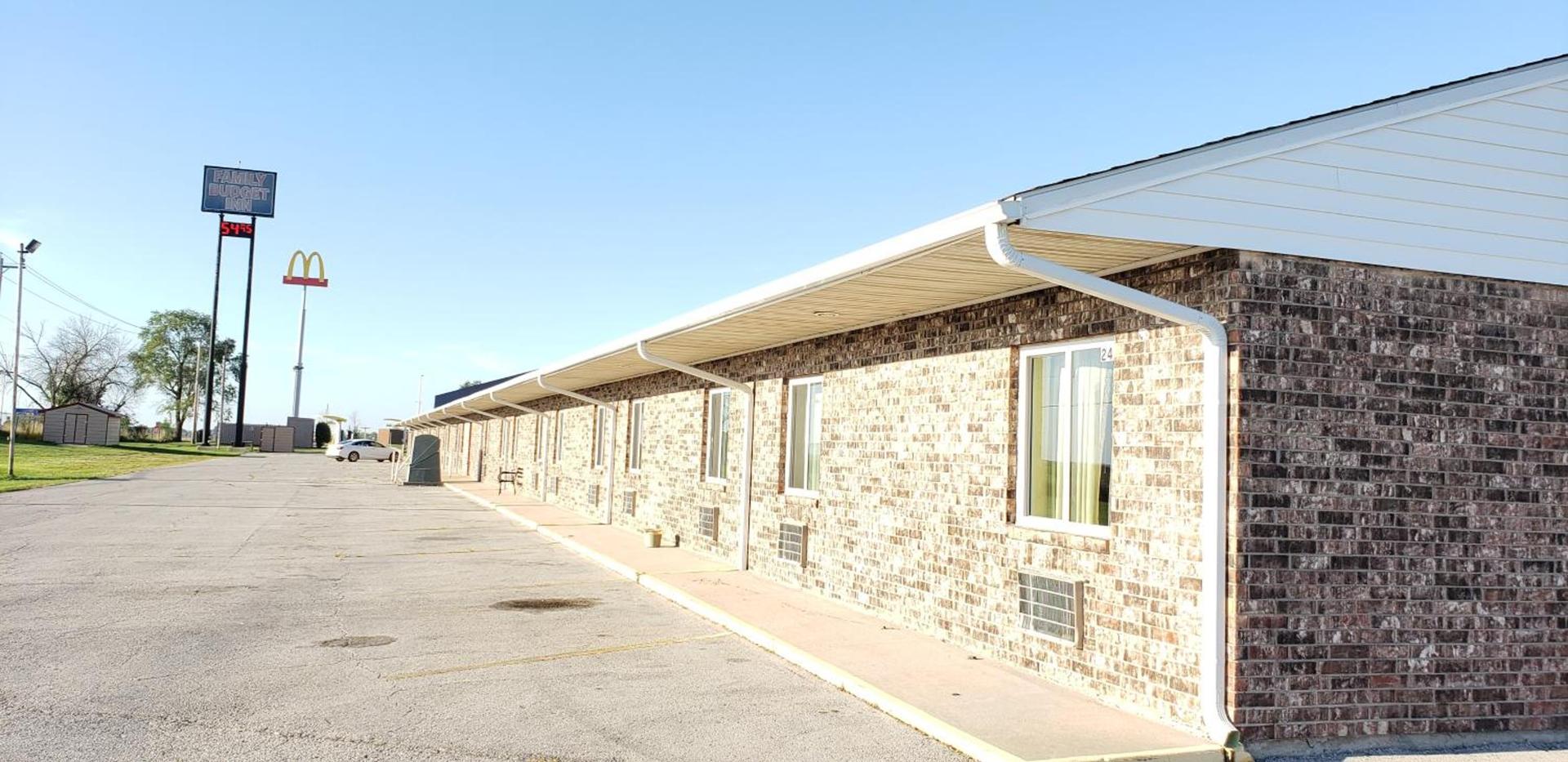 Family Budget Inn photo 12