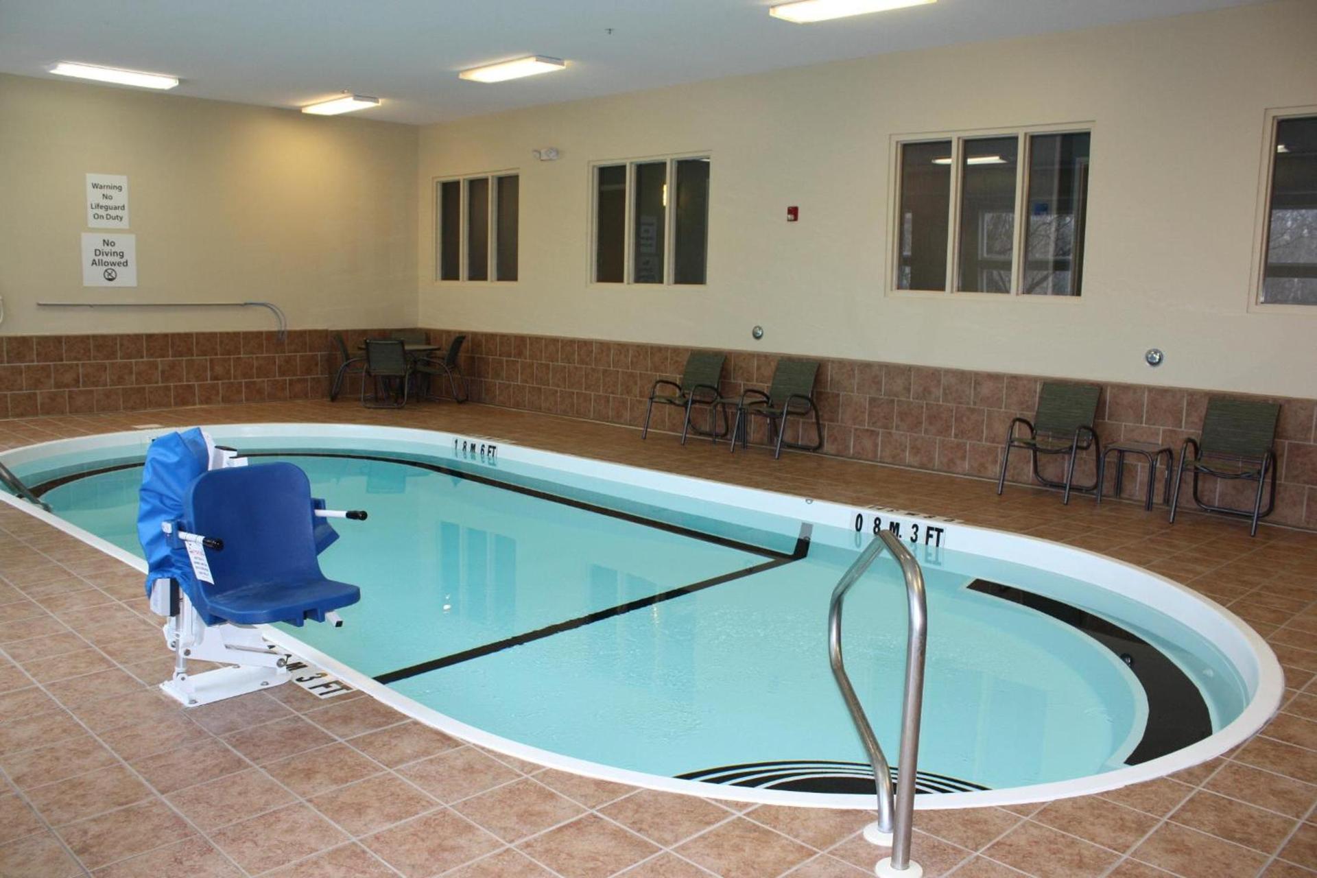 Holiday Inn Express - Ludlow - Chicopee Area by IHG photo 5