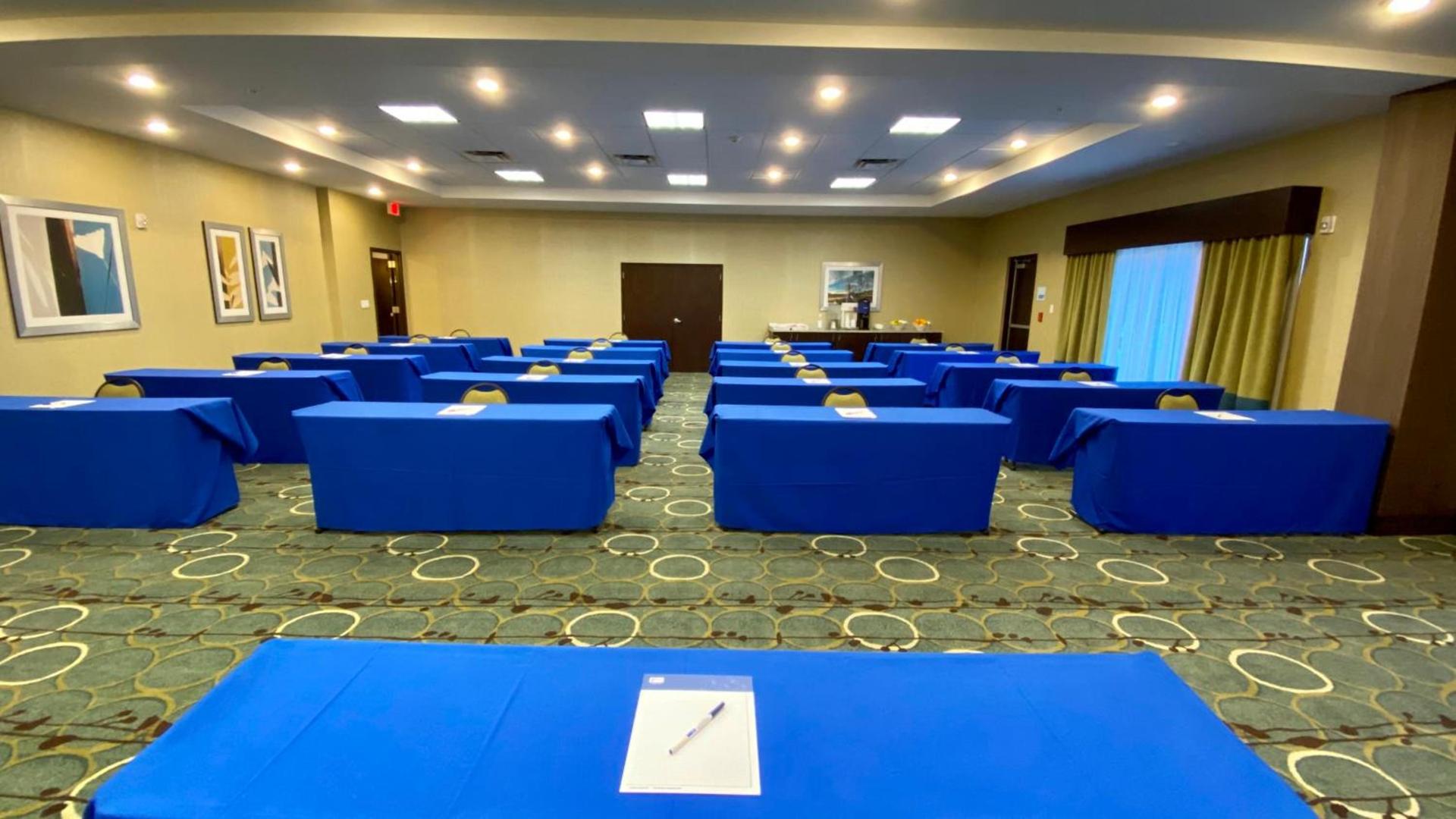 Holiday Inn Express Hotel & Suites Orlando East-UCF Area by IHG photo 35
