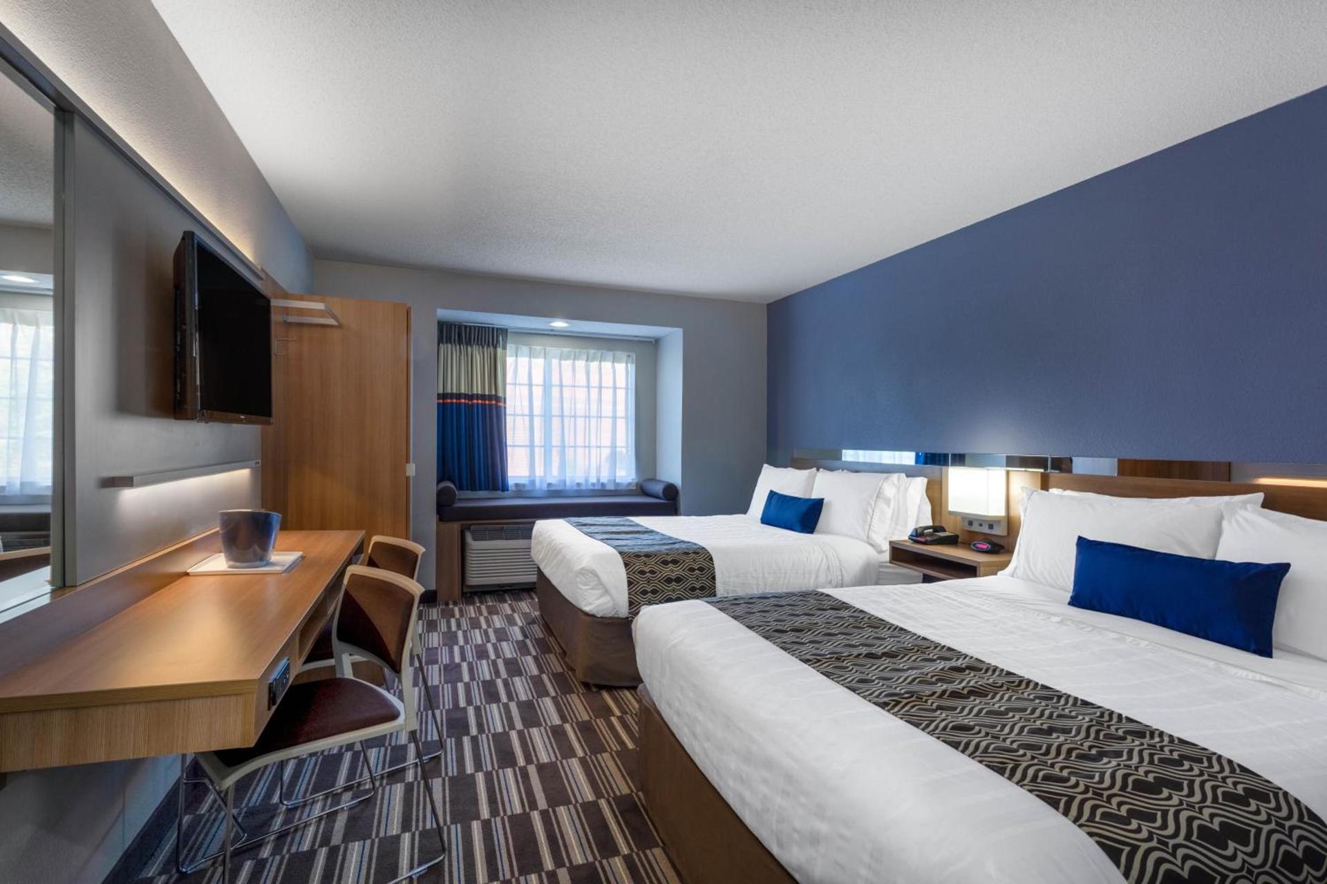Microtel Inn & Suites by Wyndham Burlington photo 15