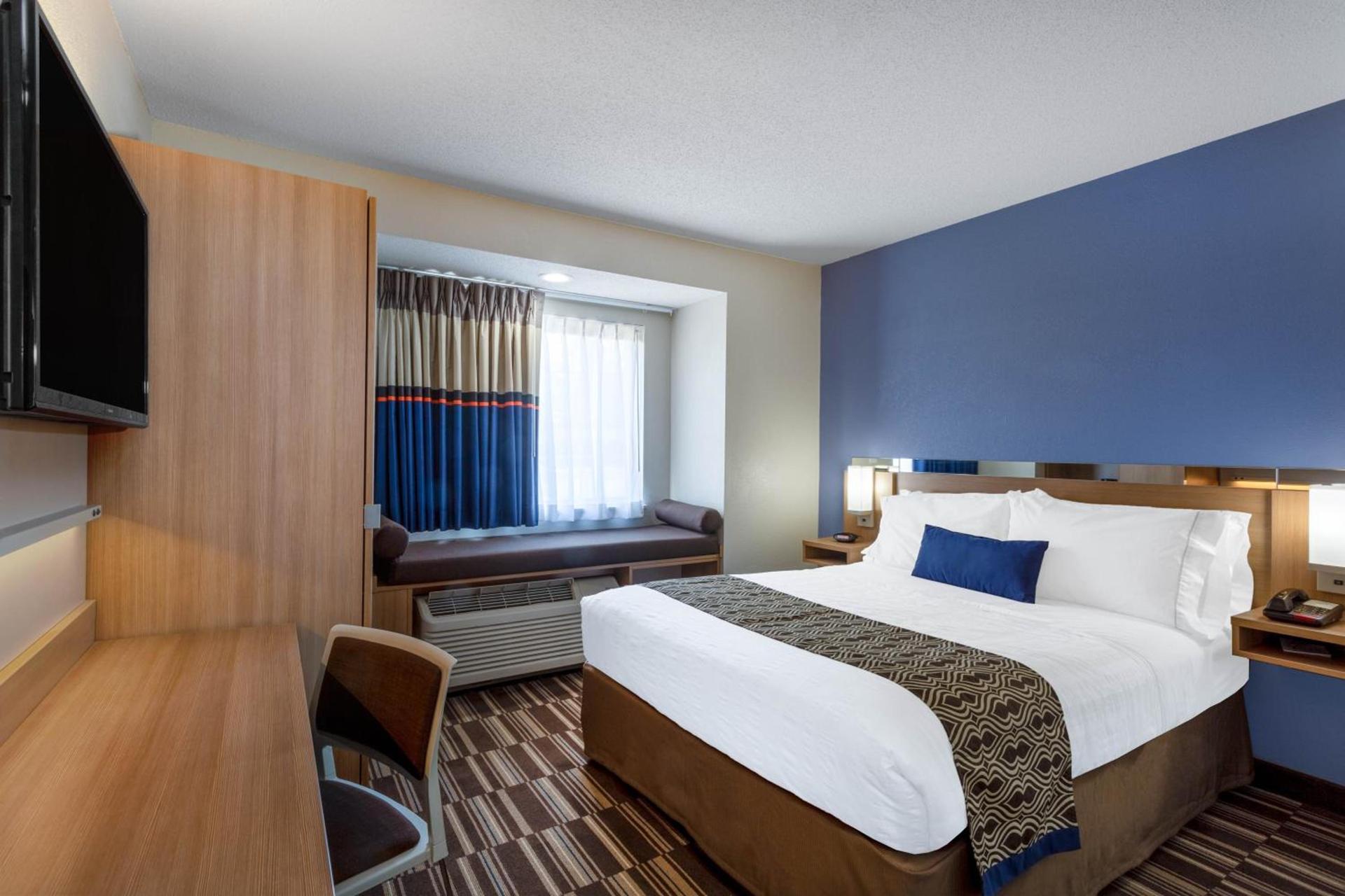 Microtel Inn & Suites by Wyndham Burlington photo 16