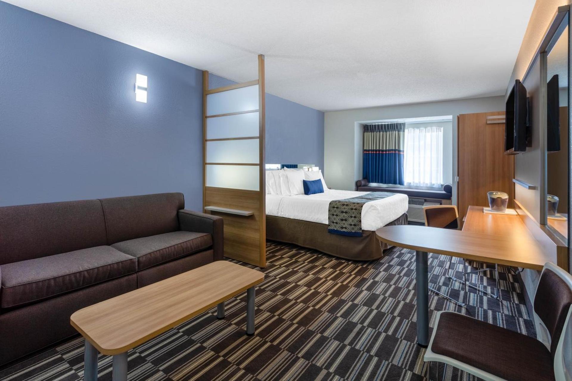 Microtel Inn & Suites by Wyndham Burlington photo 11