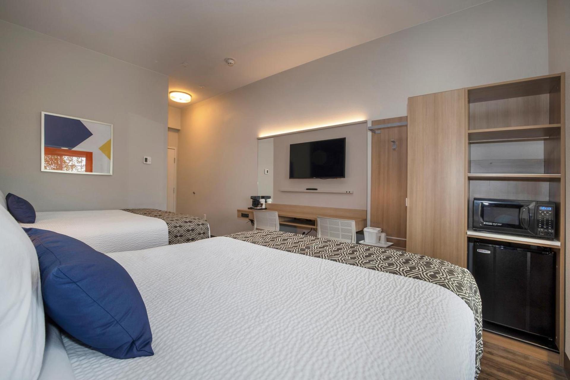Microtel Inn & Suites by Wyndham Loveland photo 20