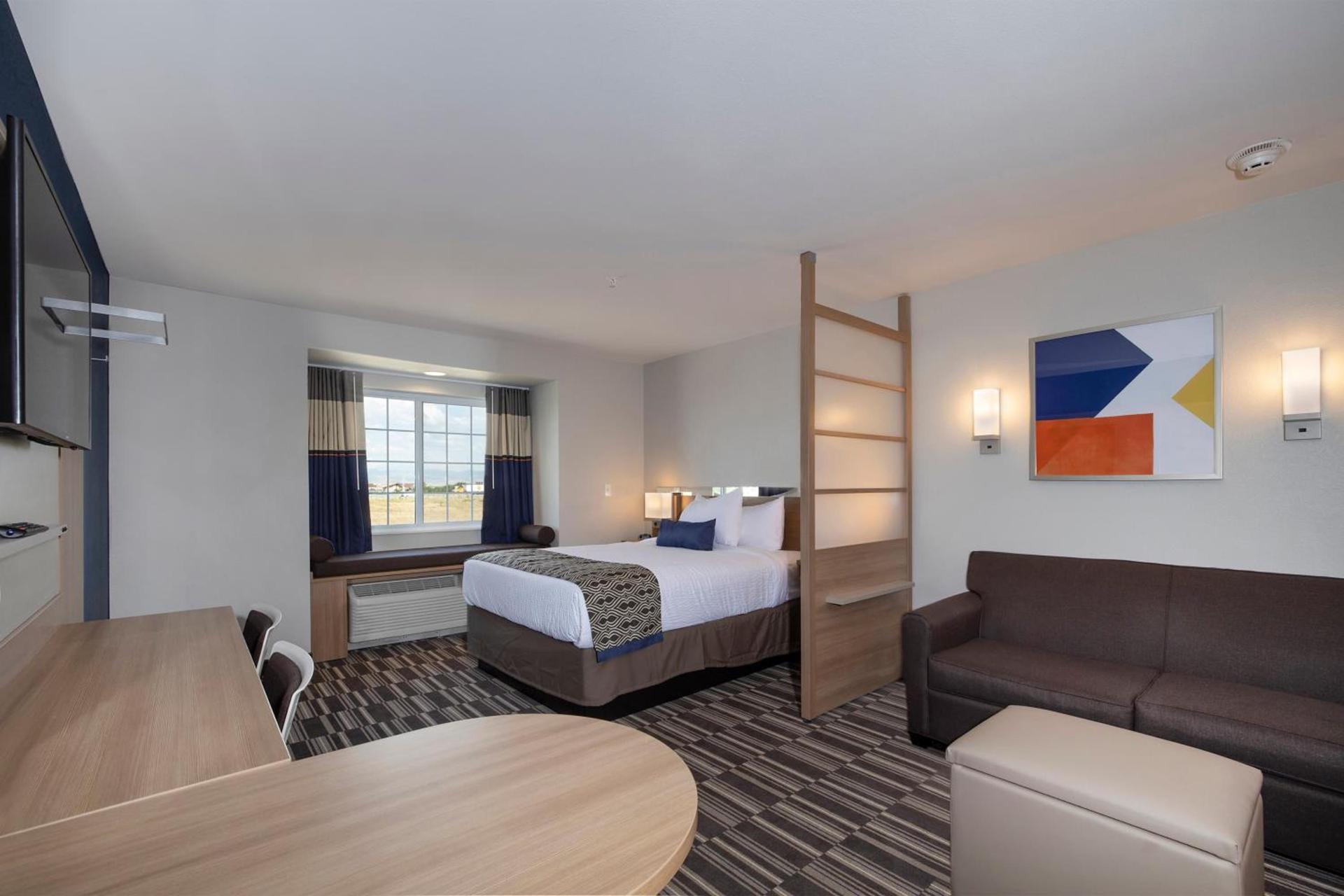 Microtel Inn & Suites by Wyndham Loveland photo 5