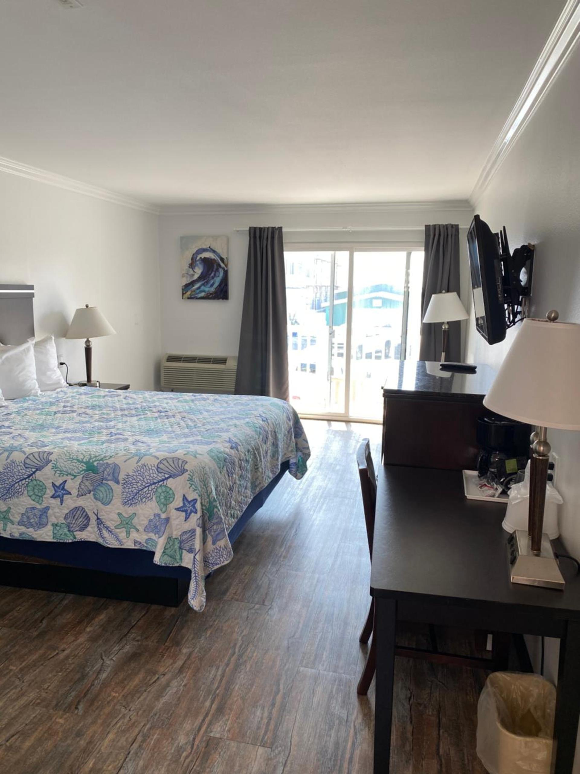 Ocean Surf Inn & Suites photo 30