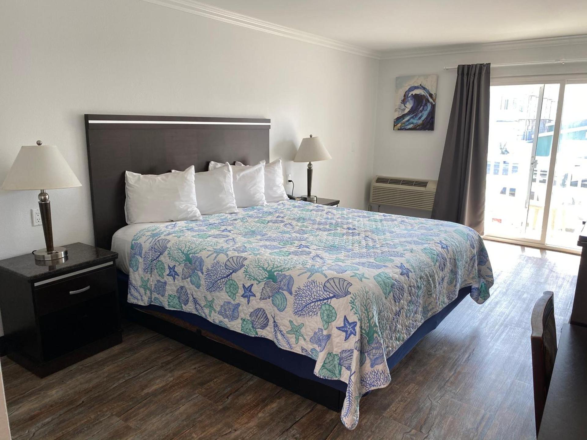 Ocean Surf Inn & Suites photo 29