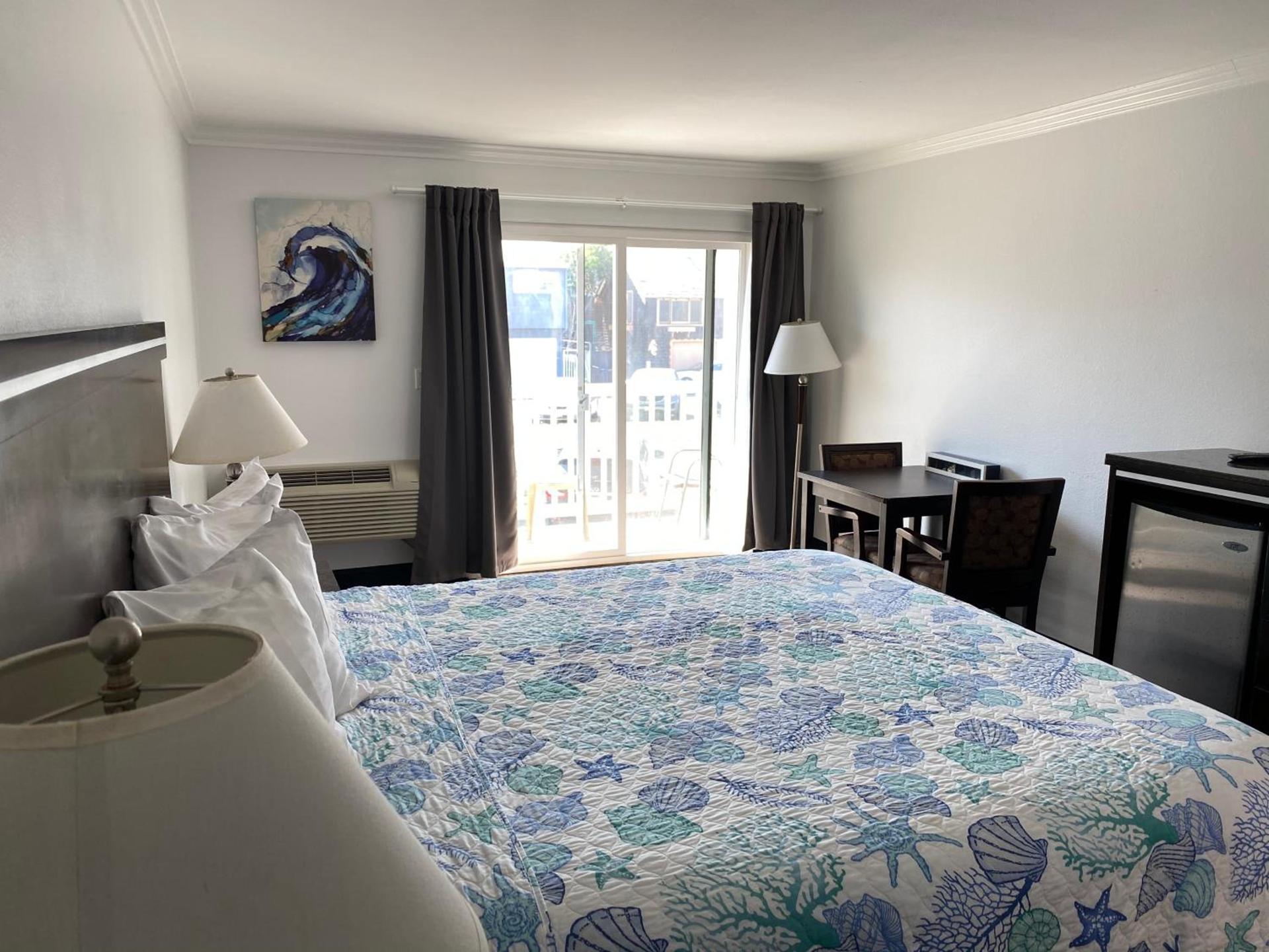 Ocean Surf Inn & Suites photo 27