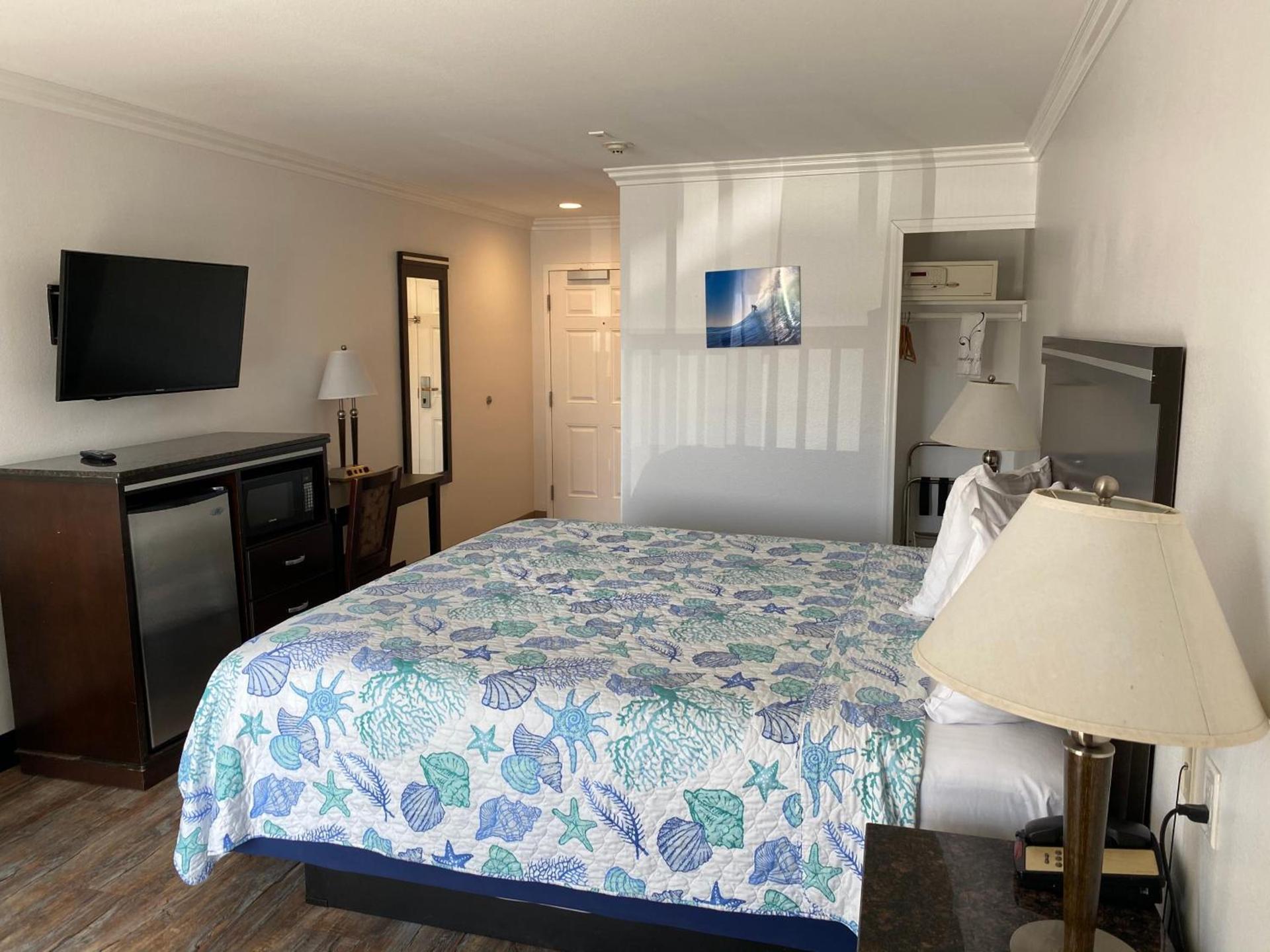 Ocean Surf Inn & Suites photo 25
