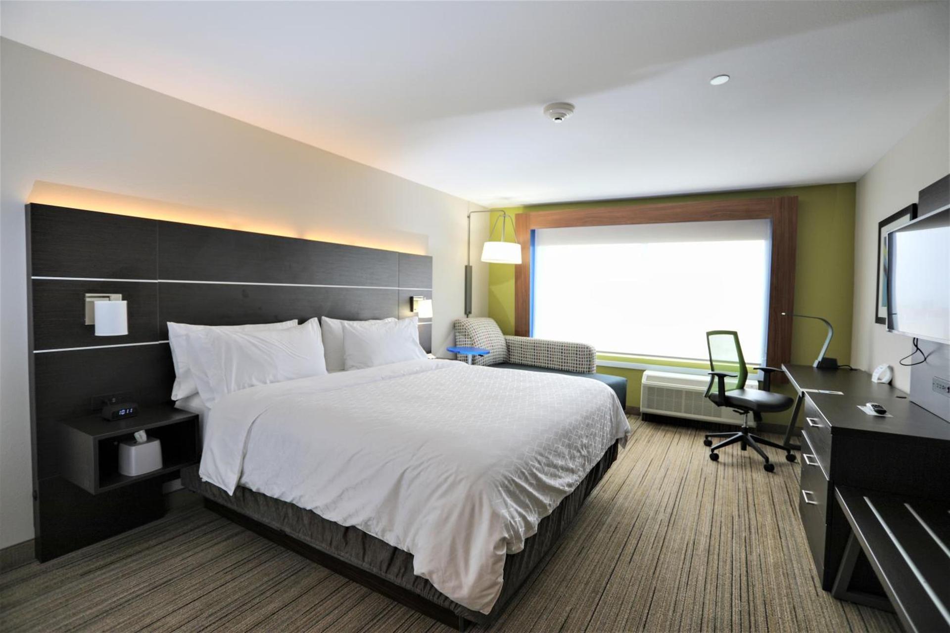Holiday Inn Express & Suites - Forney by IHG photo 14