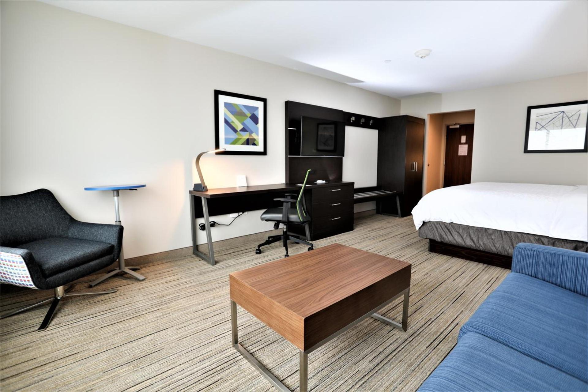 Holiday Inn Express & Suites - Forney by IHG photo 15