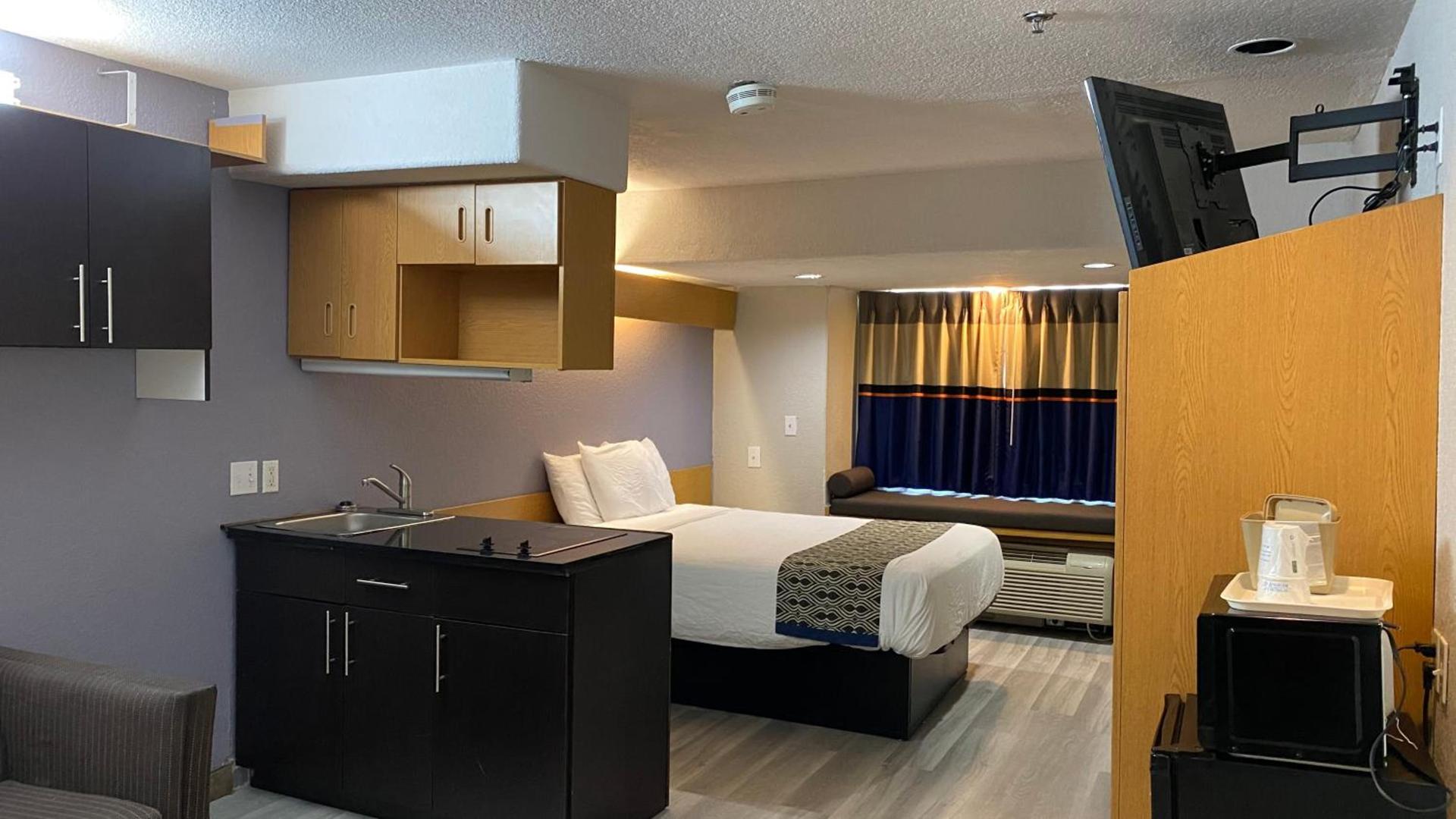 Microtel Inn & Suites by Wyndham Ardmore photo 46