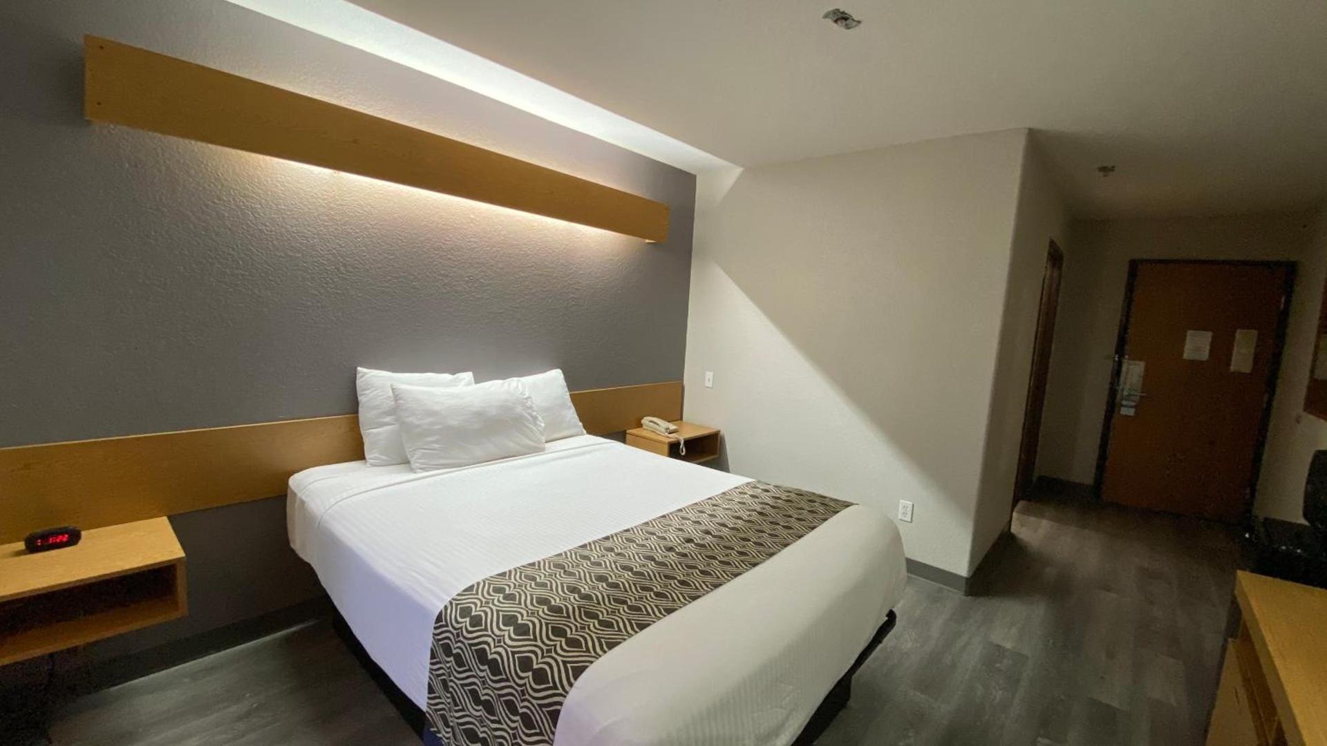 Microtel Inn & Suites by Wyndham Ardmore photo 26