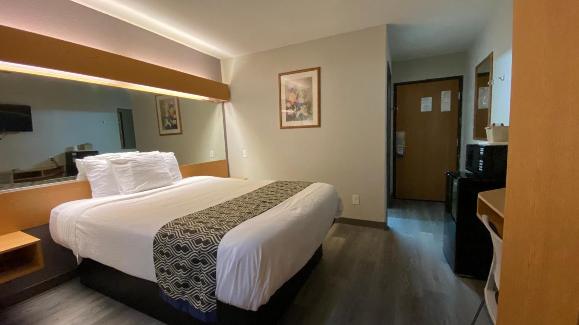 Microtel Inn & Suites by Wyndham Ardmore photo 35