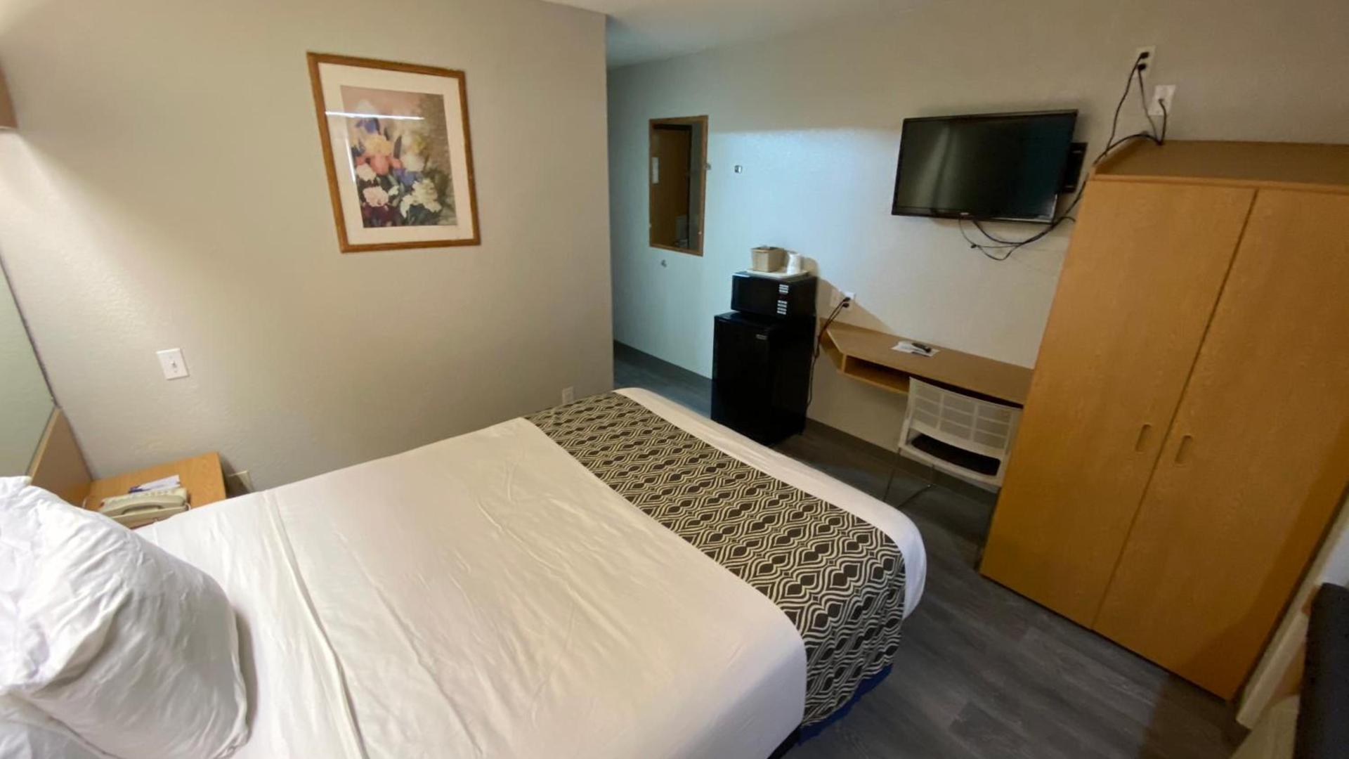 Microtel Inn & Suites by Wyndham Ardmore photo 36