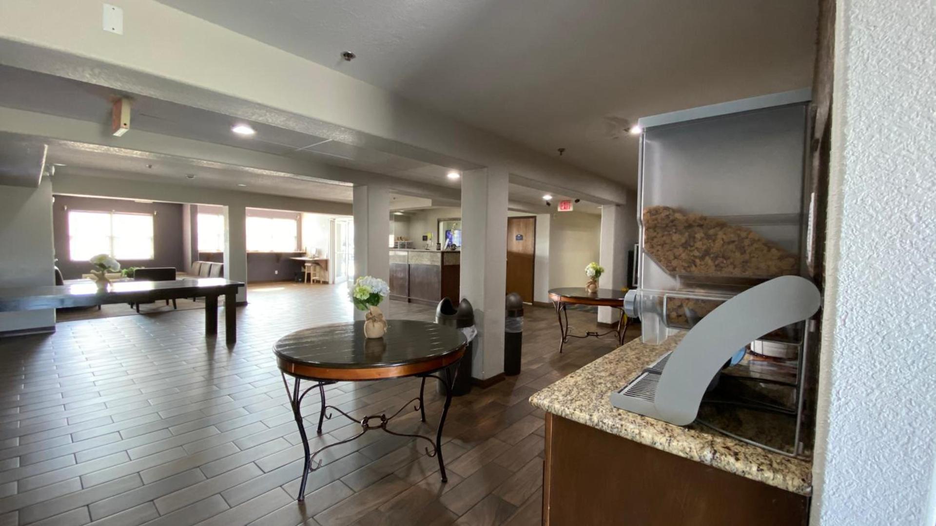 Microtel Inn & Suites by Wyndham Ardmore photo 43