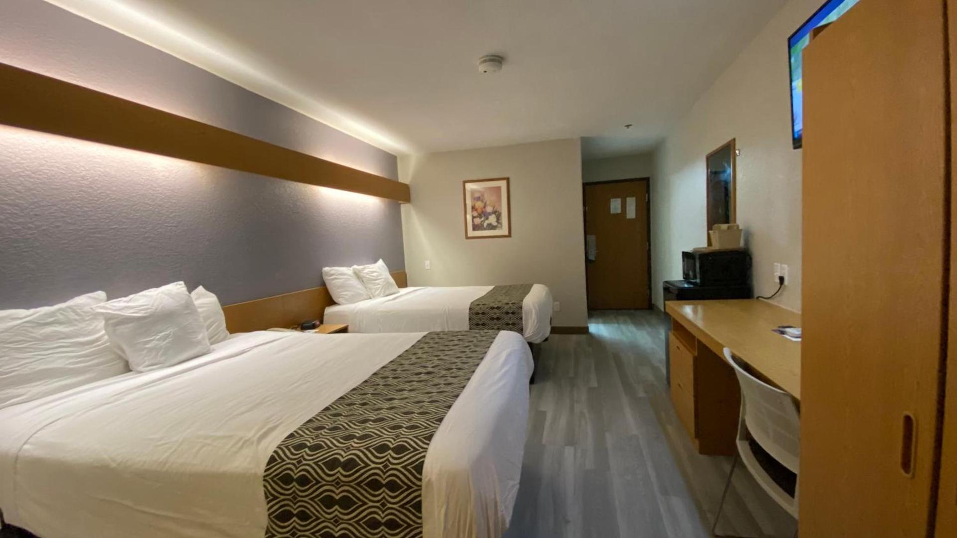 Microtel Inn & Suites by Wyndham Ardmore photo 17