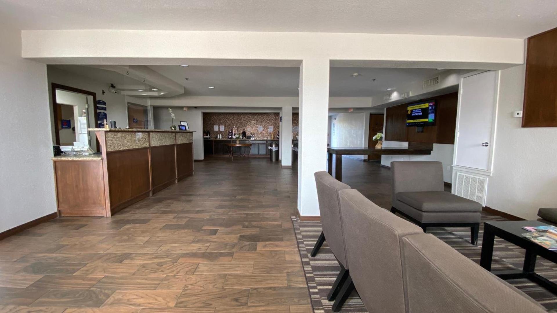 Microtel Inn & Suites by Wyndham Ardmore photo 27
