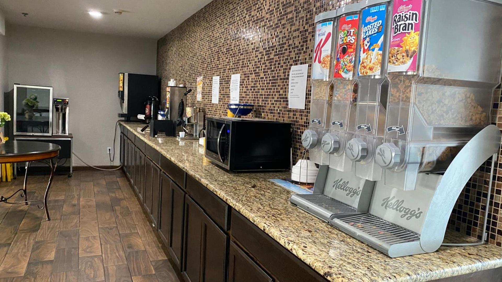 Microtel Inn & Suites by Wyndham Ardmore photo 16