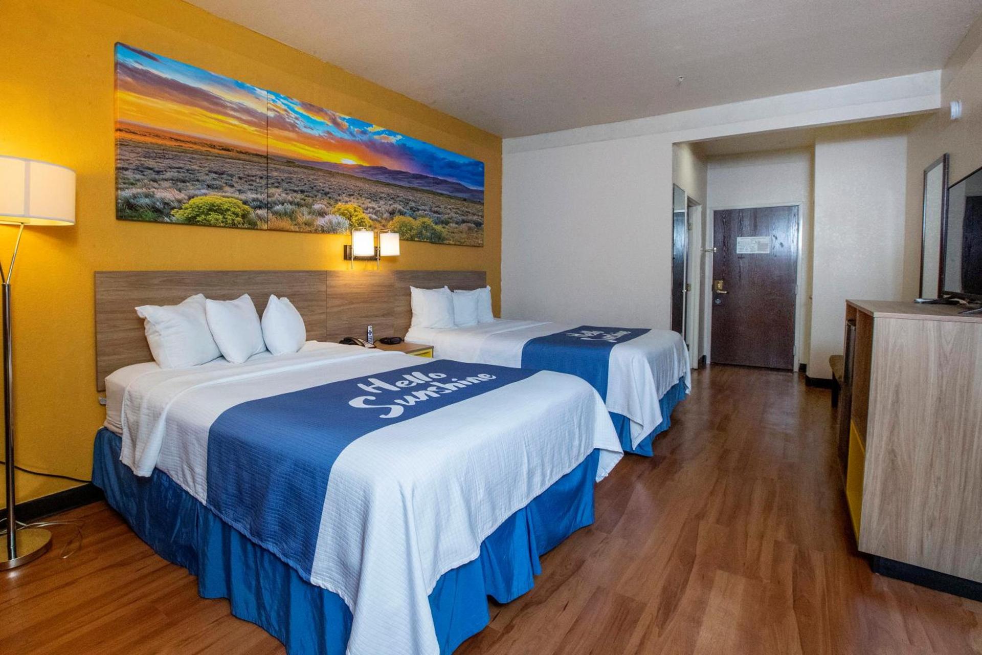 Days Inn & Suites by Wyndham Houston North/Aldine photo 59