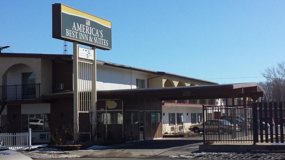 Americas Best Inn & Suites Urbana — hotel in Urbana
