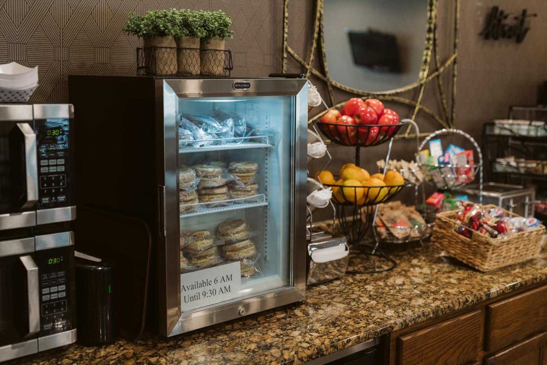 EverSpring Suites photo 3