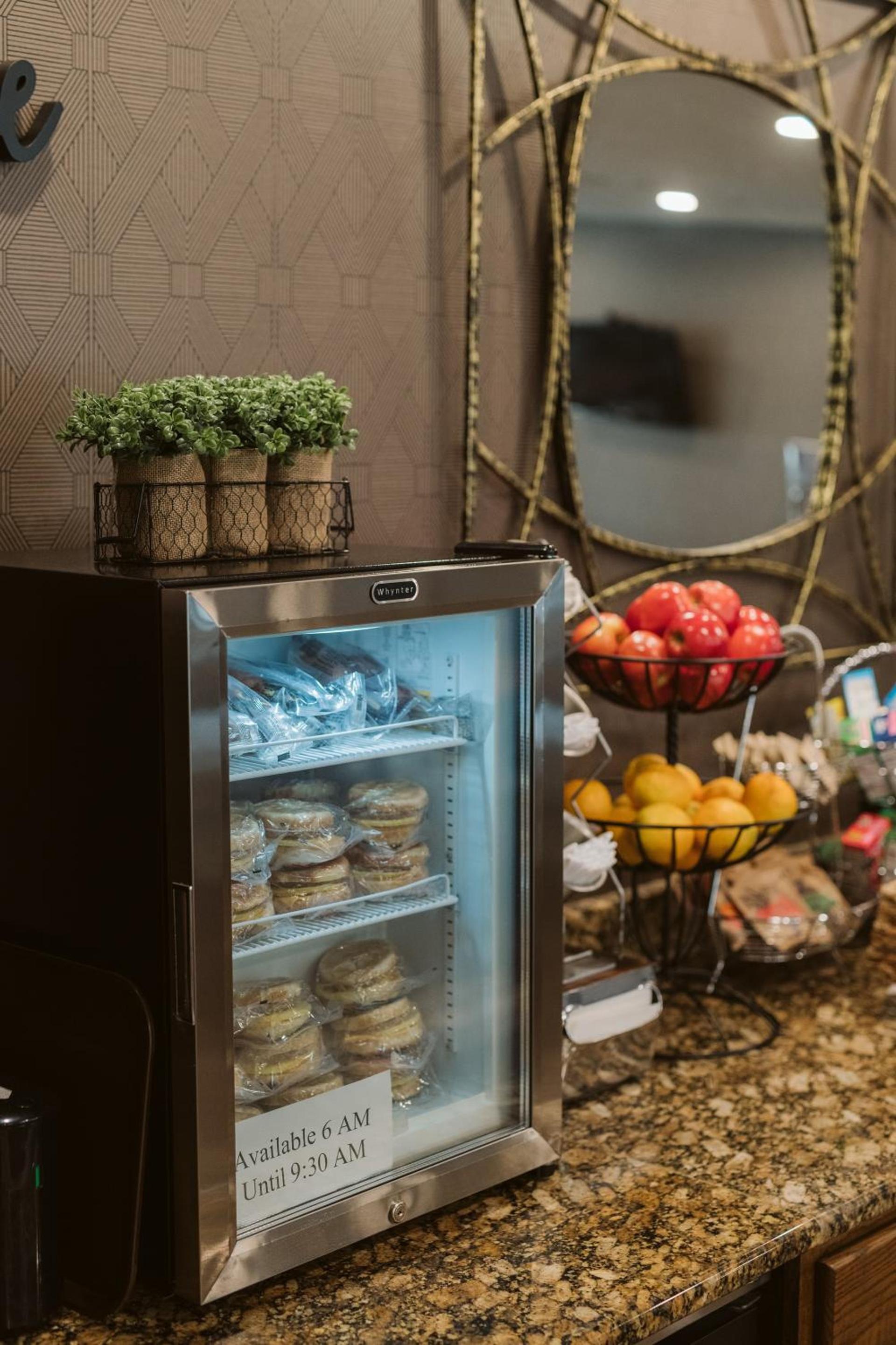 EverSpring Suites photo 2