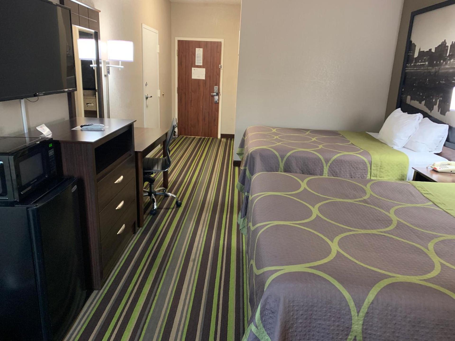 Super 8 by Wyndham Hernando photo 27