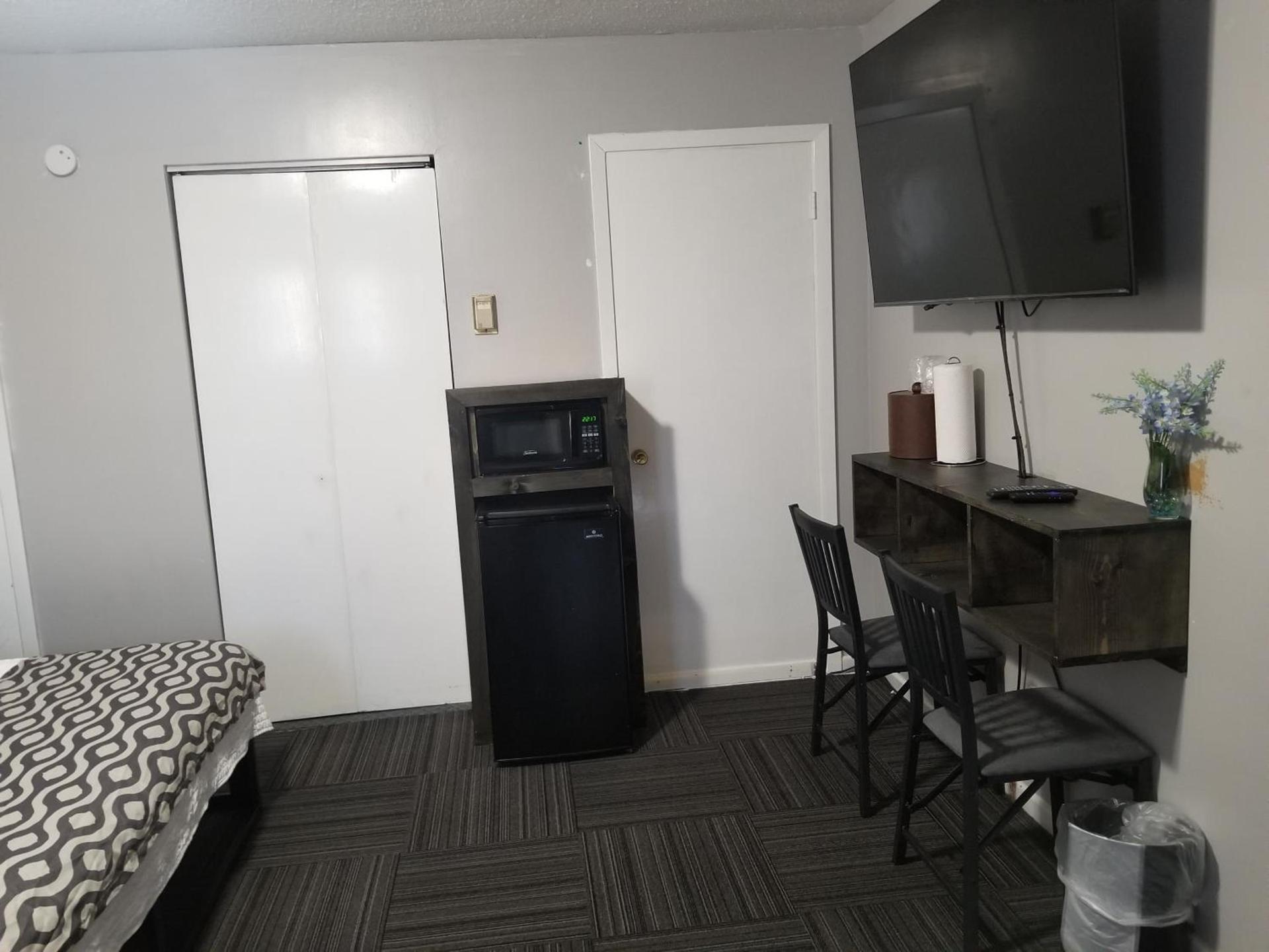 Fiesta City Motel photo 13