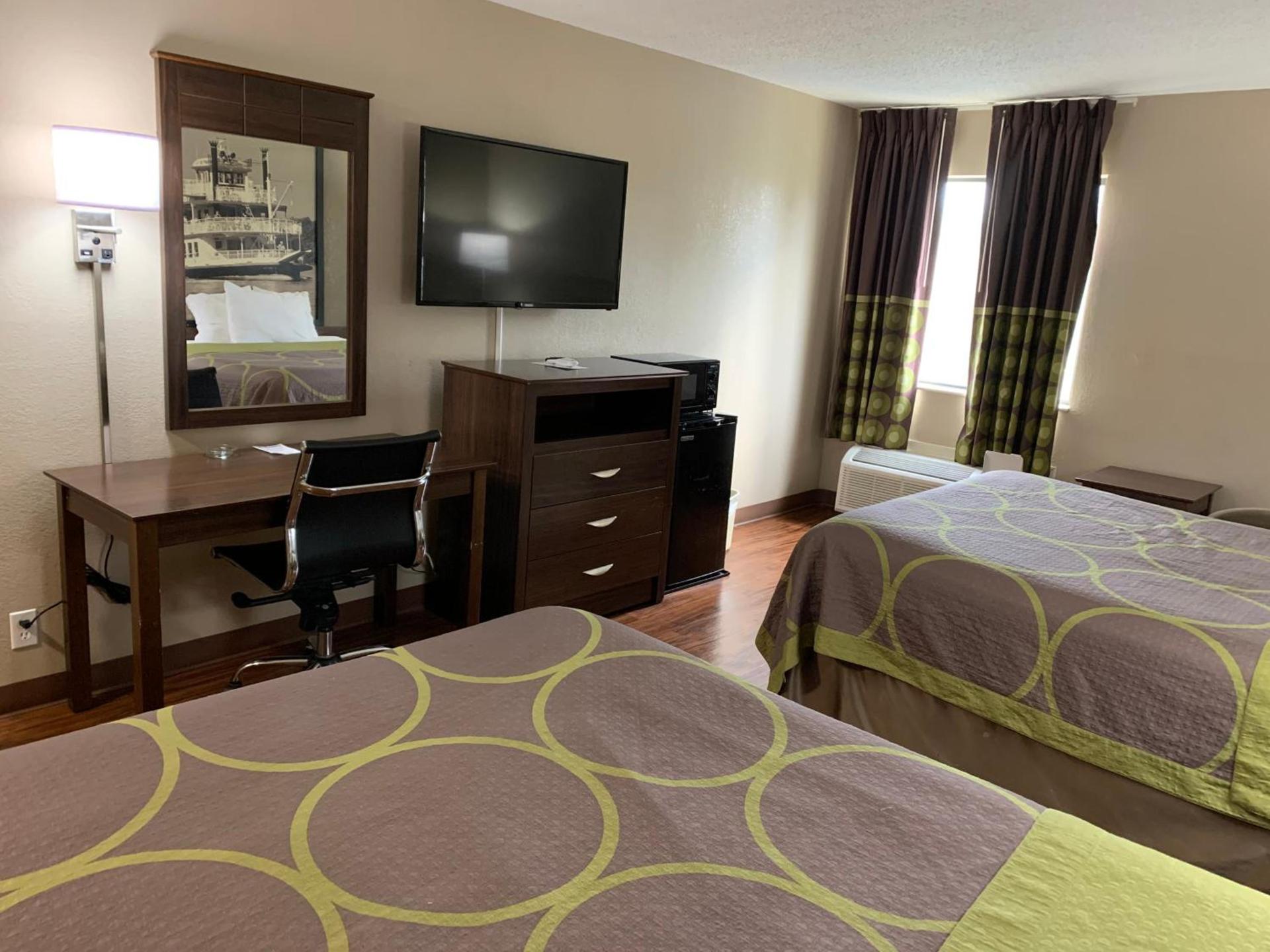 Super 8 by Wyndham Hernando photo 19
