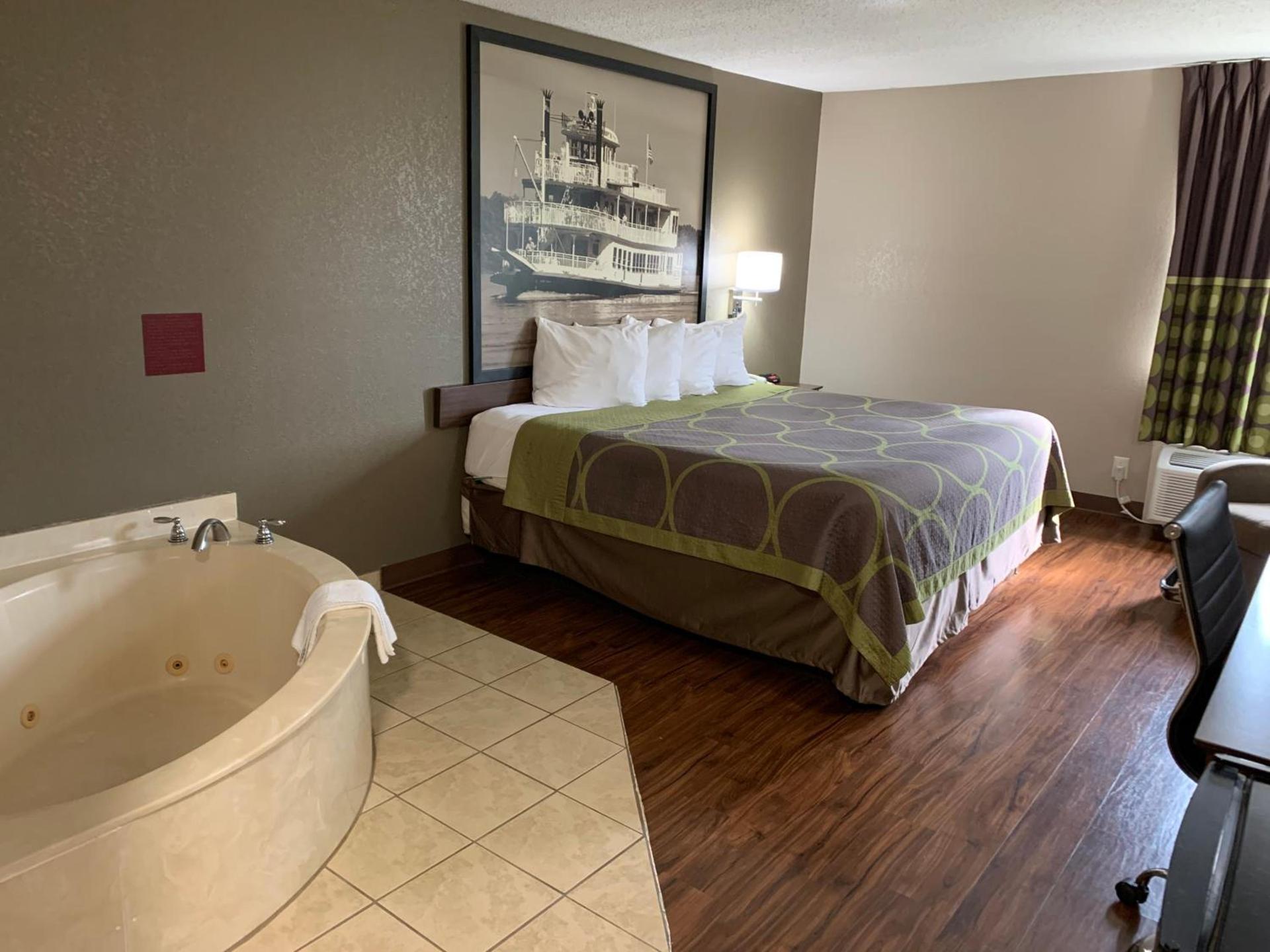 Super 8 by Wyndham Hernando photo 13