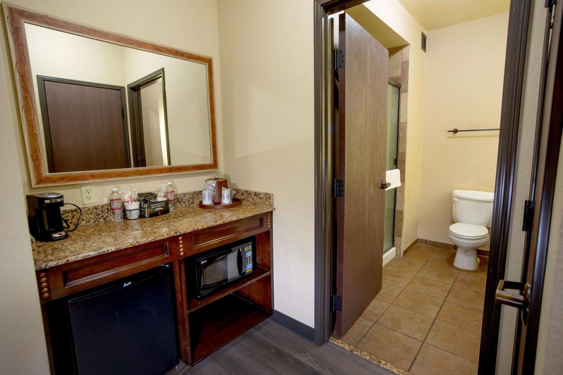 Best Western PLUS Cimarron Hotel & Suites photo 22