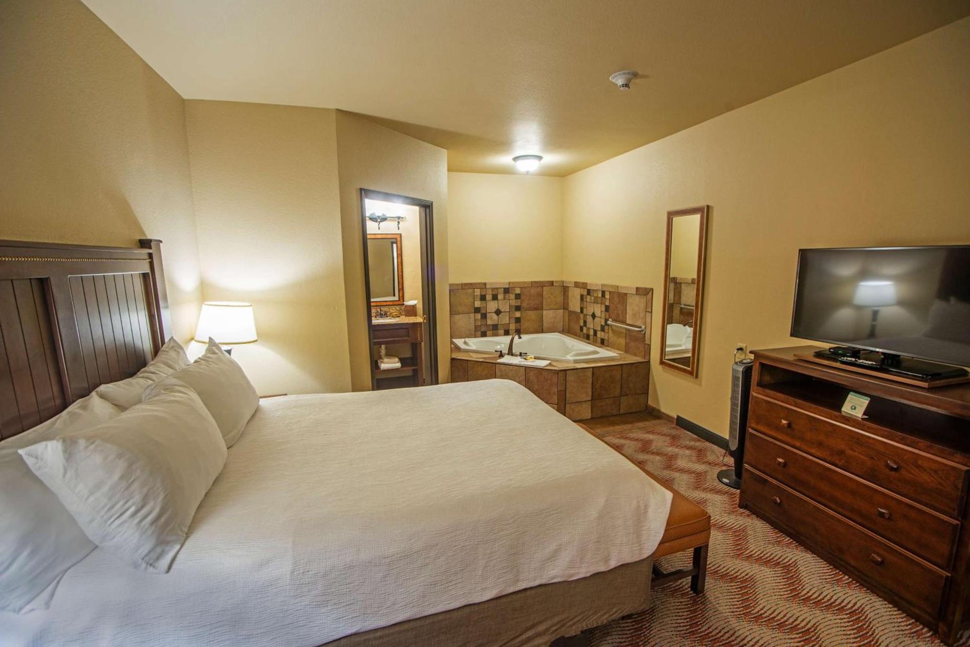 Best Western PLUS Cimarron Hotel & Suites photo 20