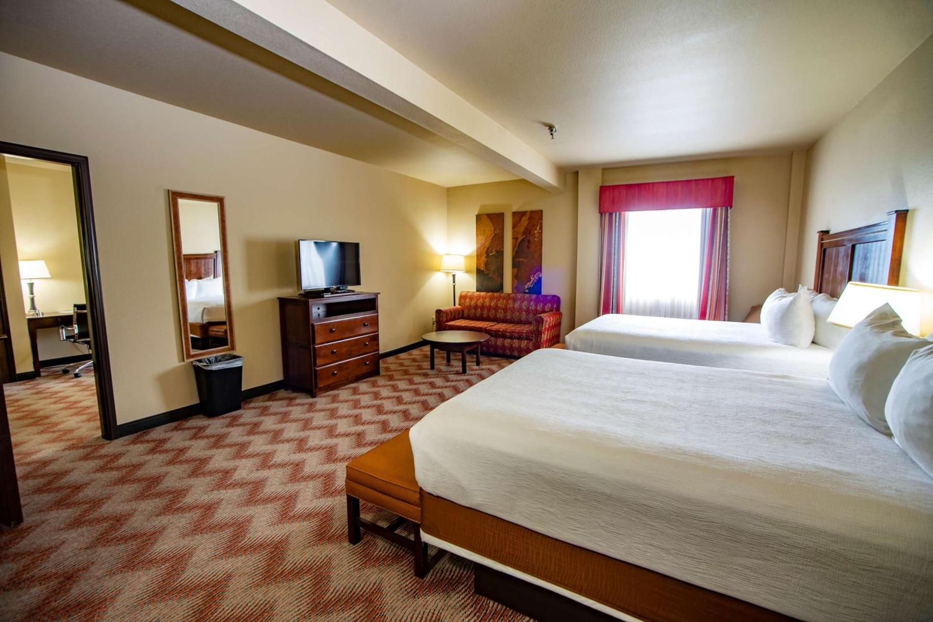 Best Western PLUS Cimarron Hotel & Suites photo 3