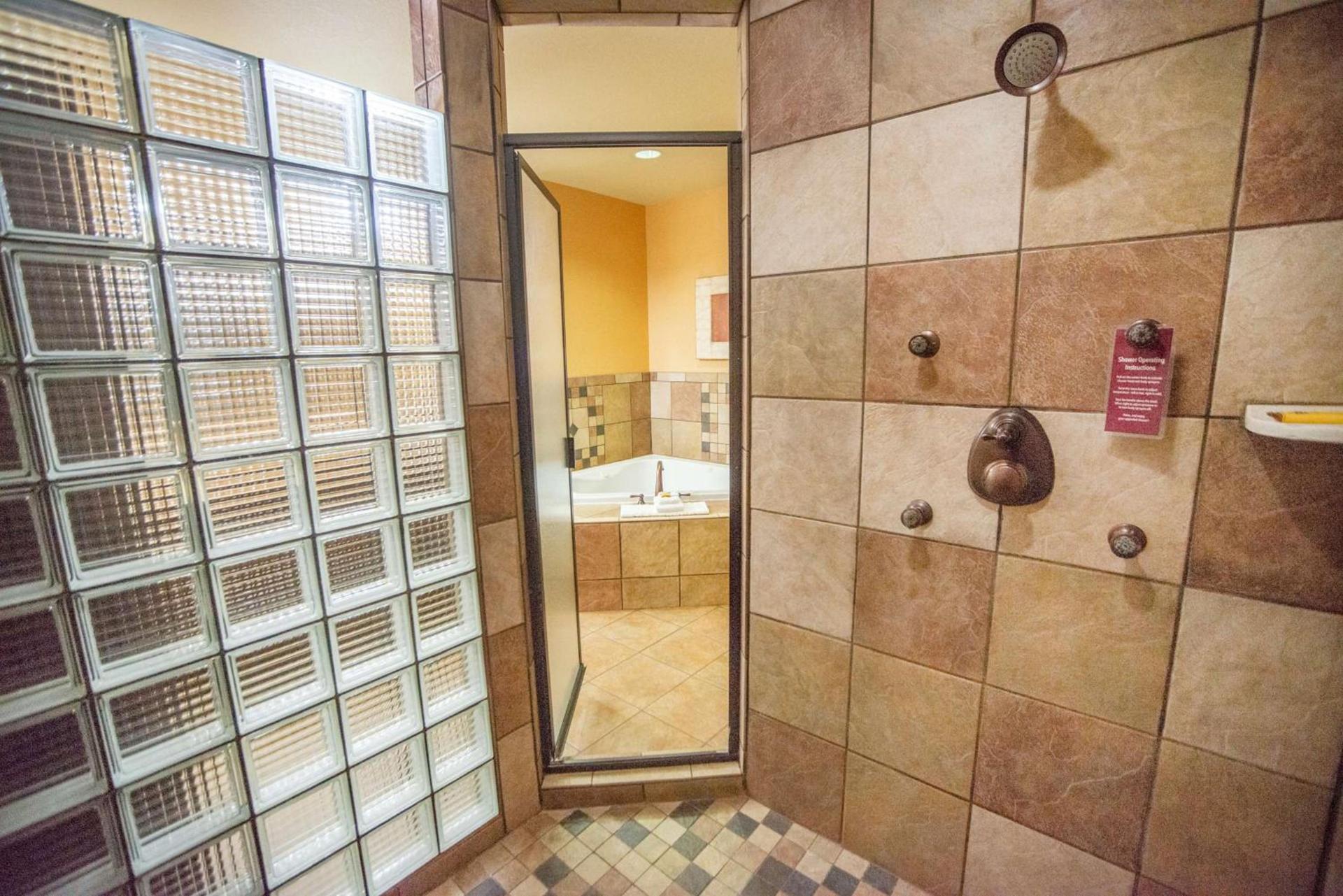 Best Western PLUS Cimarron Hotel & Suites photo 25