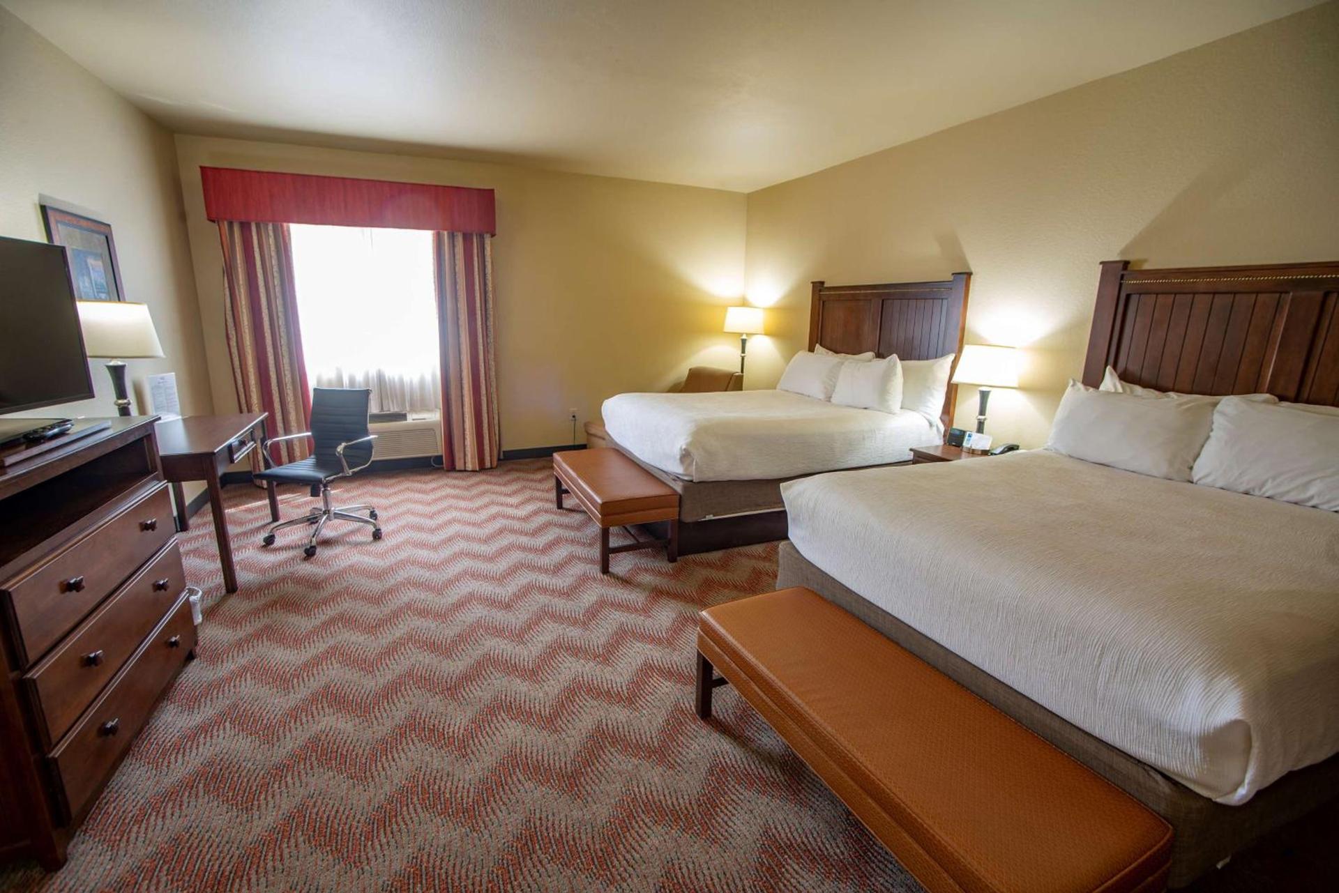 Best Western PLUS Cimarron Hotel & Suites photo 11